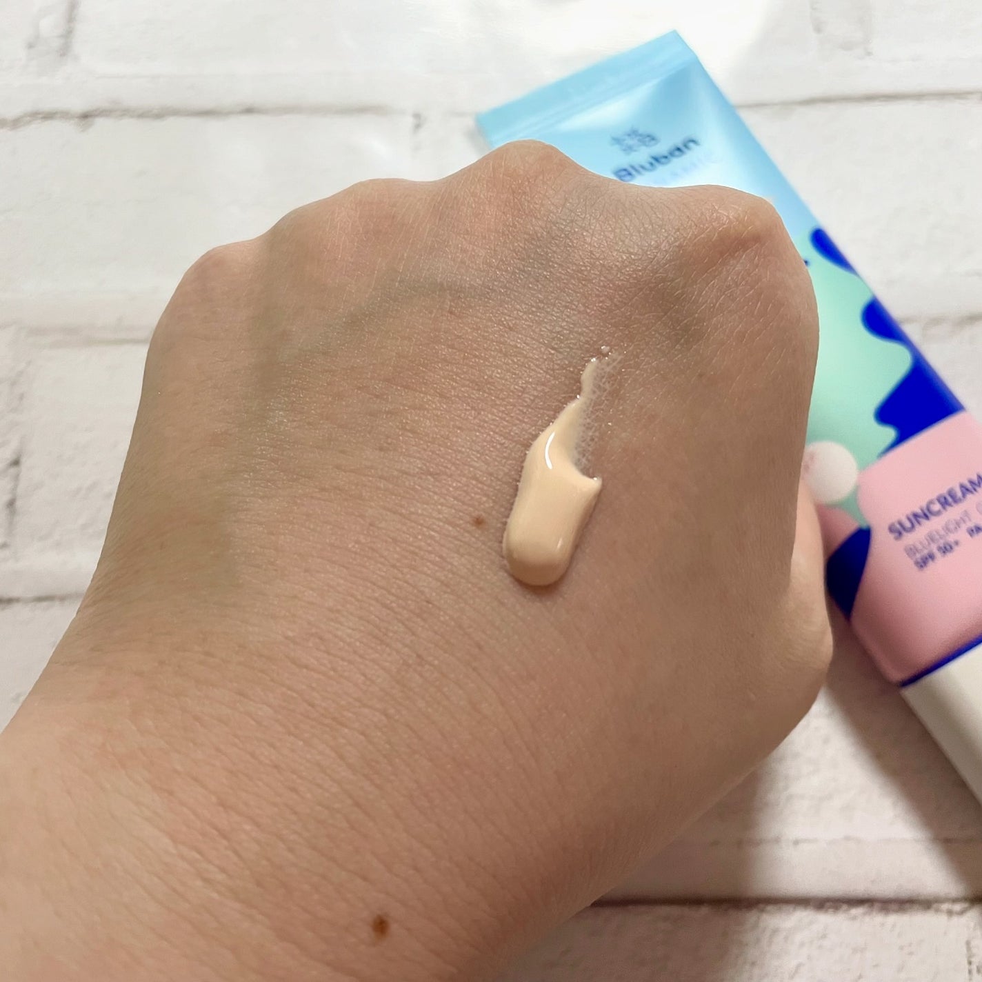 ããã¿ðãã©ãã100 on LIPS ãBlubanDynamicSunscreenïŒã¢ãŠããã¢ããå±..ãïŒ2æç®ïŒ