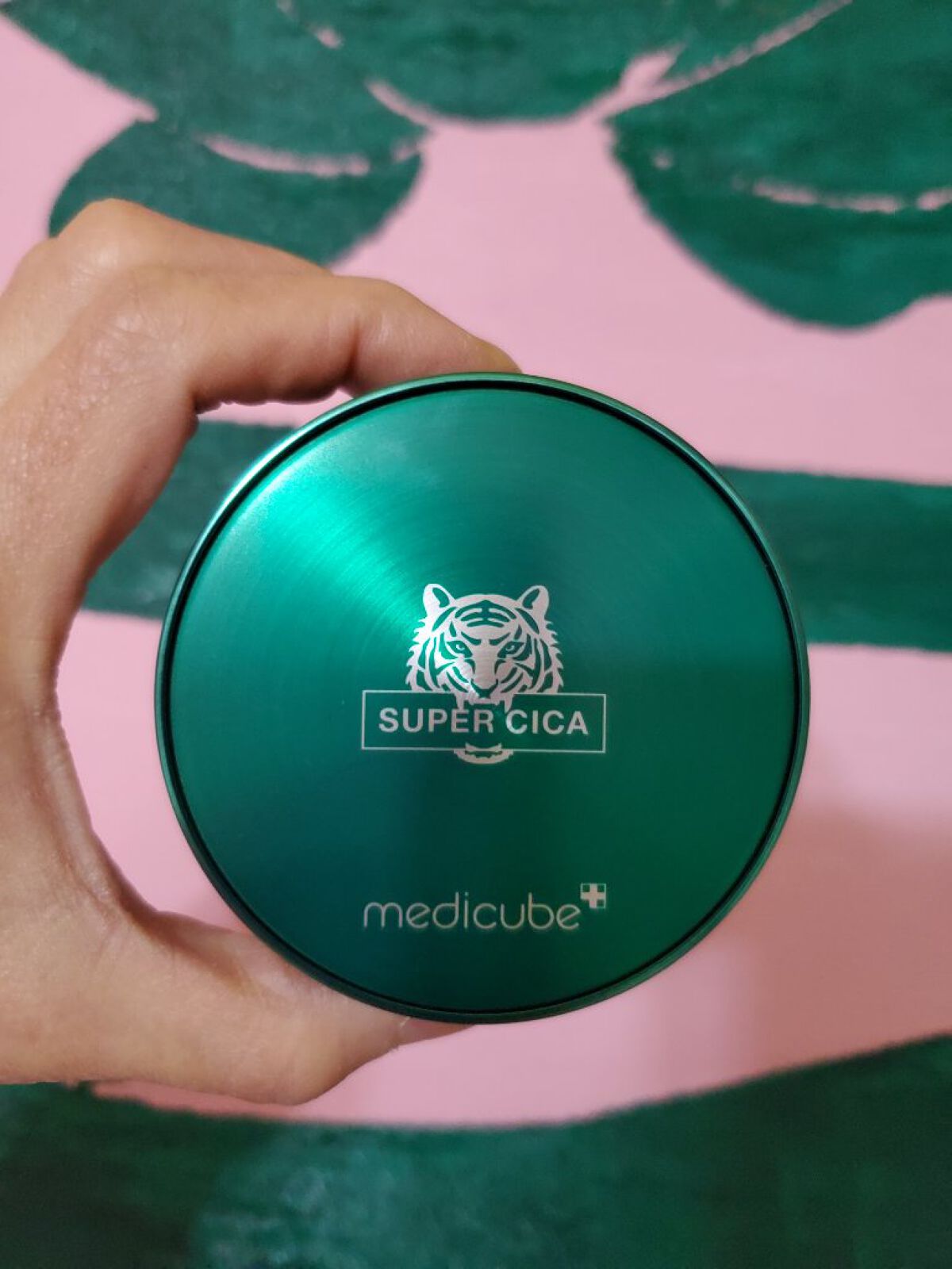 スーパーシカクッション/MEDICUBE/クッションファンデーションを使ったクチコミ（1枚目）