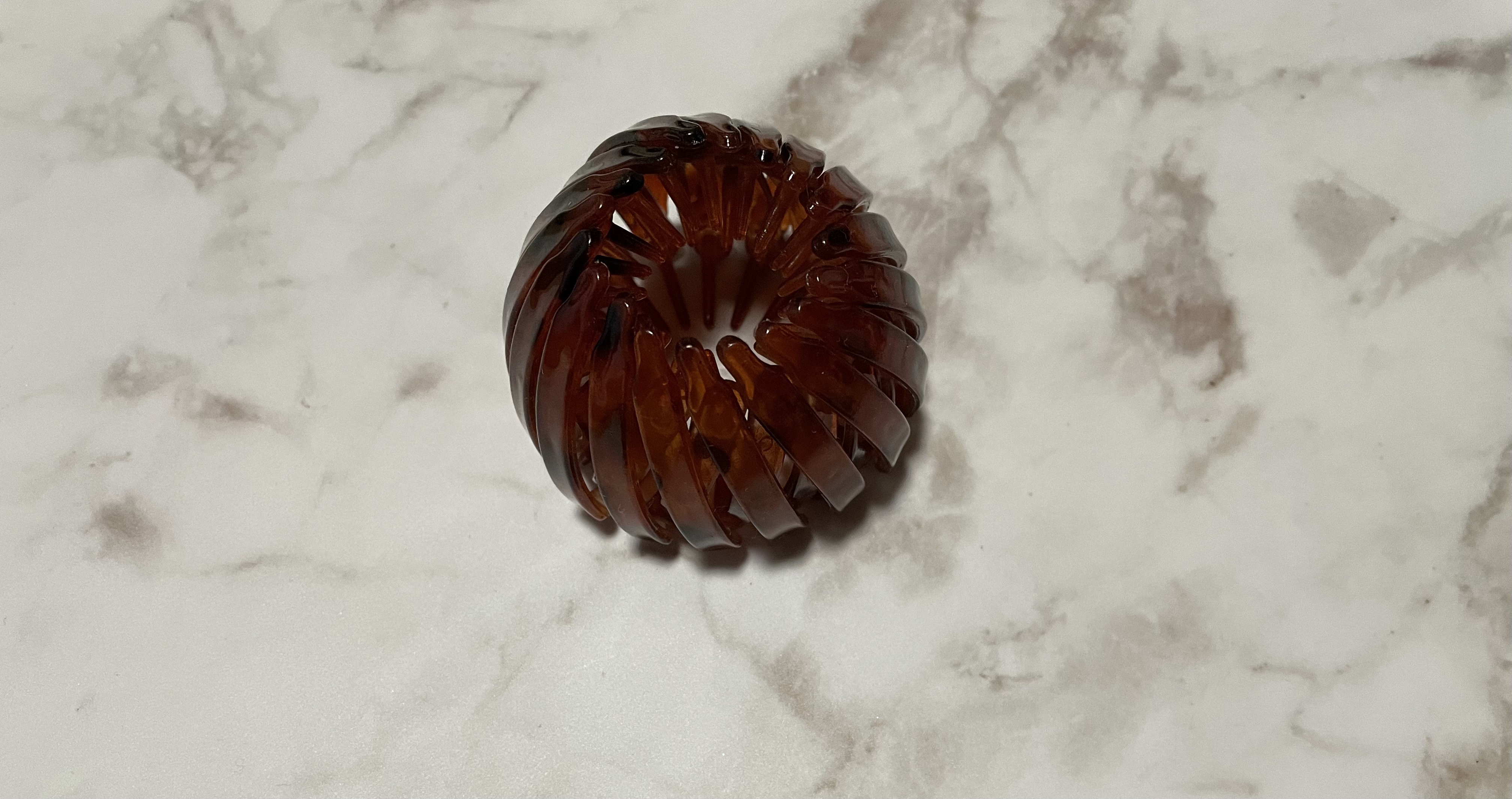 クロスヘアホルダー/DAISO/ヘアアクセサリーを使ったクチコミ（3枚目）