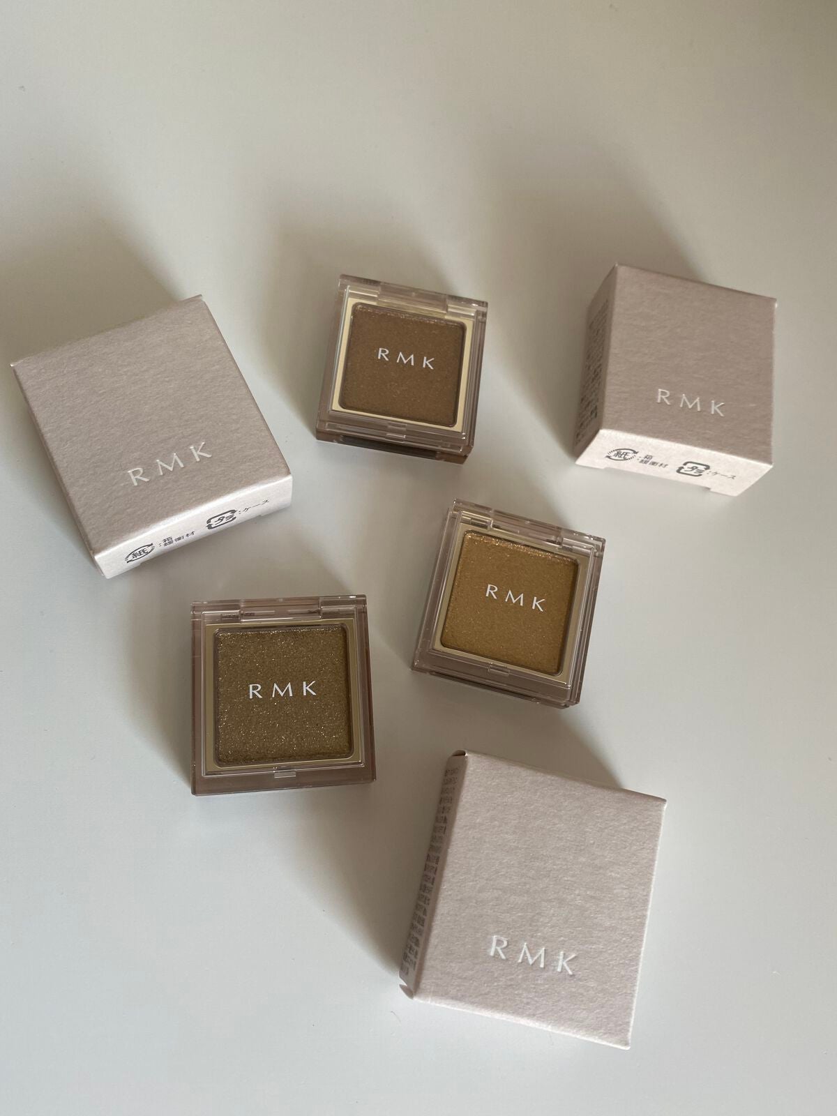 インフィニット シングル アイズ/RMK/単色アイシャドウを使ったクチコミ(1枚目)