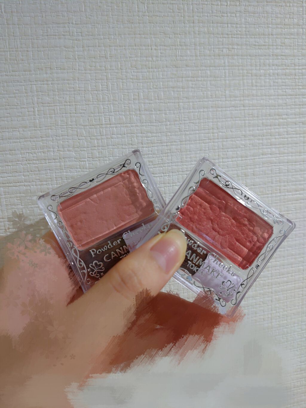 «キャンメイク パウダーチークス PW４４・PW４３»

どっちも貰い物です○

PW４３ コーラルホログラム
ナチュラルな色で、発色は薄いのですがパール味があるのでささっと塗るだけでも可愛いです○薄すぎて結構ゴリゴリに使いがちです…笑

