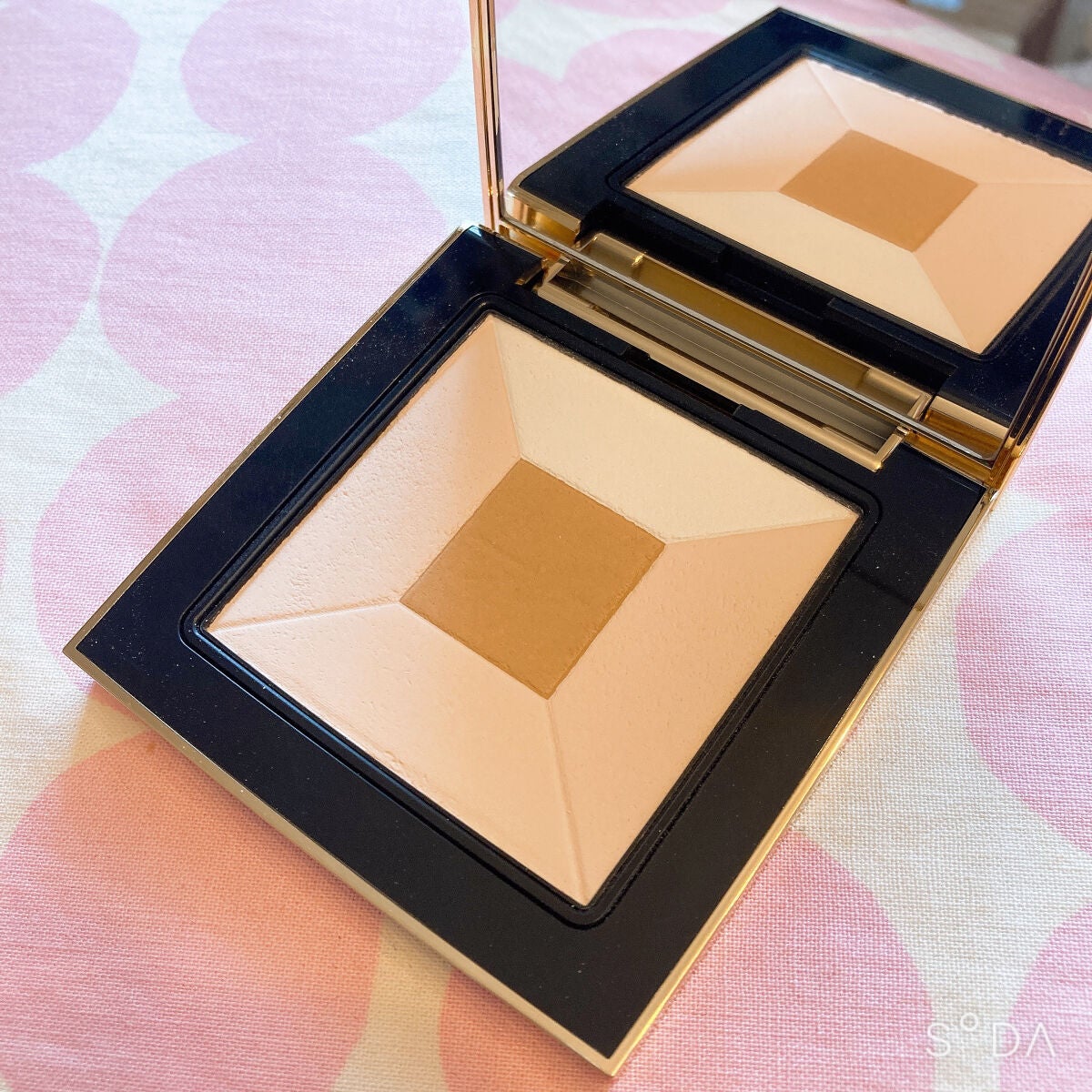 トランスルーセント プレストパウダー/Amplitude/プレストパウダーを使ったクチコミ(1枚目)