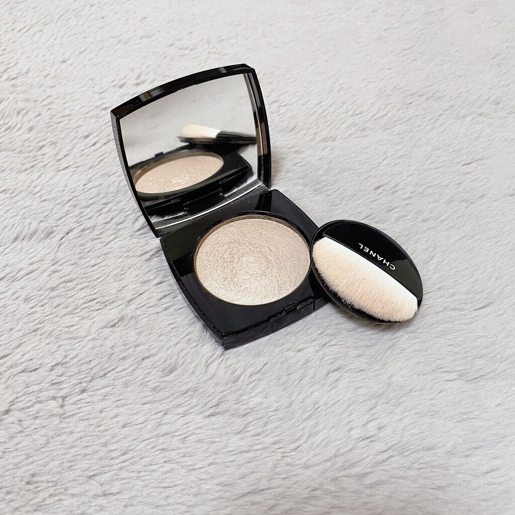 プードゥル ルミエール/CHANEL/パウダーハイライトを使ったクチコミ（2枚目）