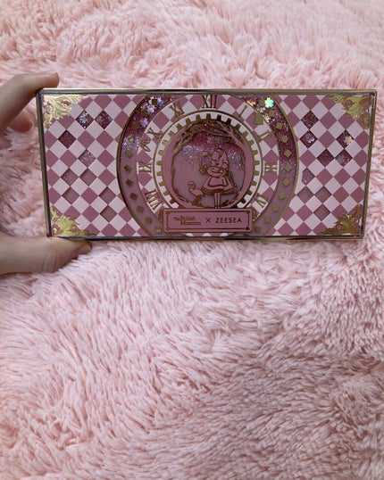 アリスドリームランドシリーズ 12色アイシャドウパレット(ZEESEA×大英博物館)/ZEESEA/アイシャドウパレットを使ったクチコミ(1枚目)