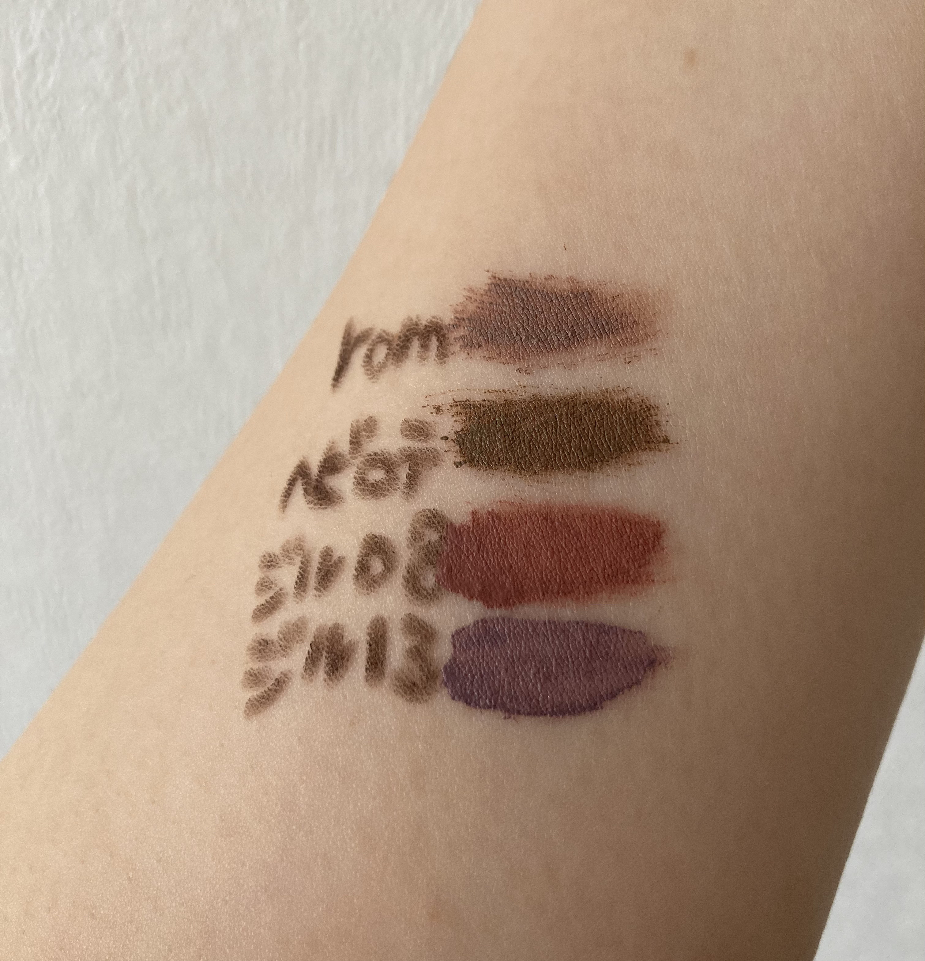 カラーリングアイブロウ/ヘビーローテーション/眉マスカラを使ったクチコミ（2枚目）