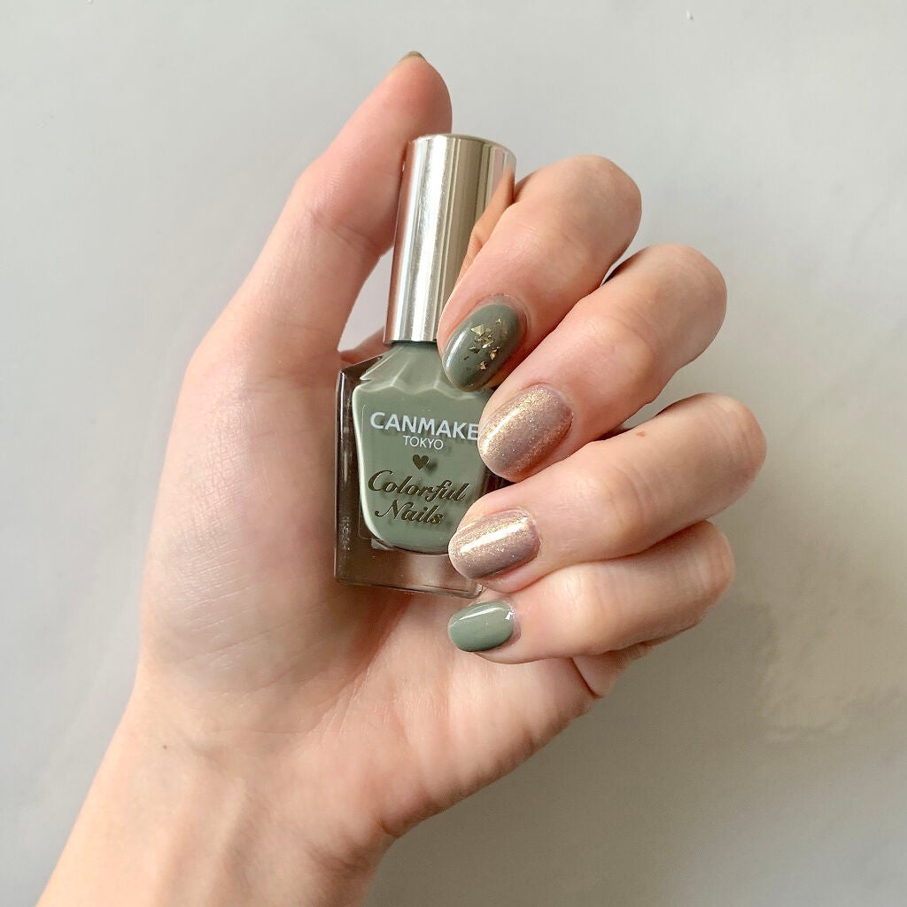 カラフルネイルズ/キャンメイク/マニキュアを使ったクチコミ(2枚目)