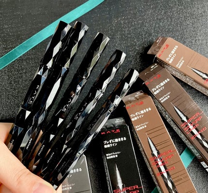 スーパーシャープライナーEX4.0/KATE/リキッドアイライナーを使ったクチコミ(4枚目)