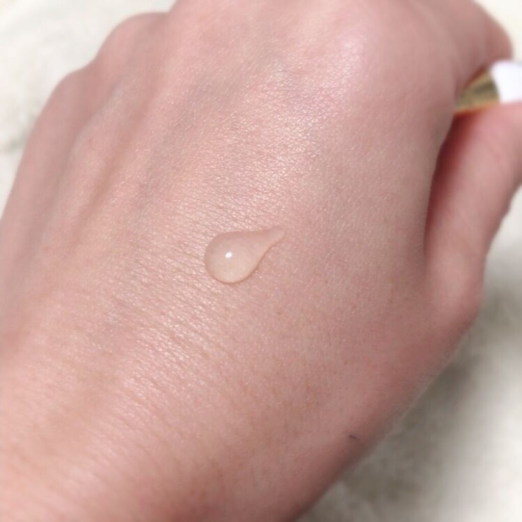 yui on LIPS 「まぶた"専用"に開発されたエッセンスアイアクトリッチ〈エッセン..」(2枚目)