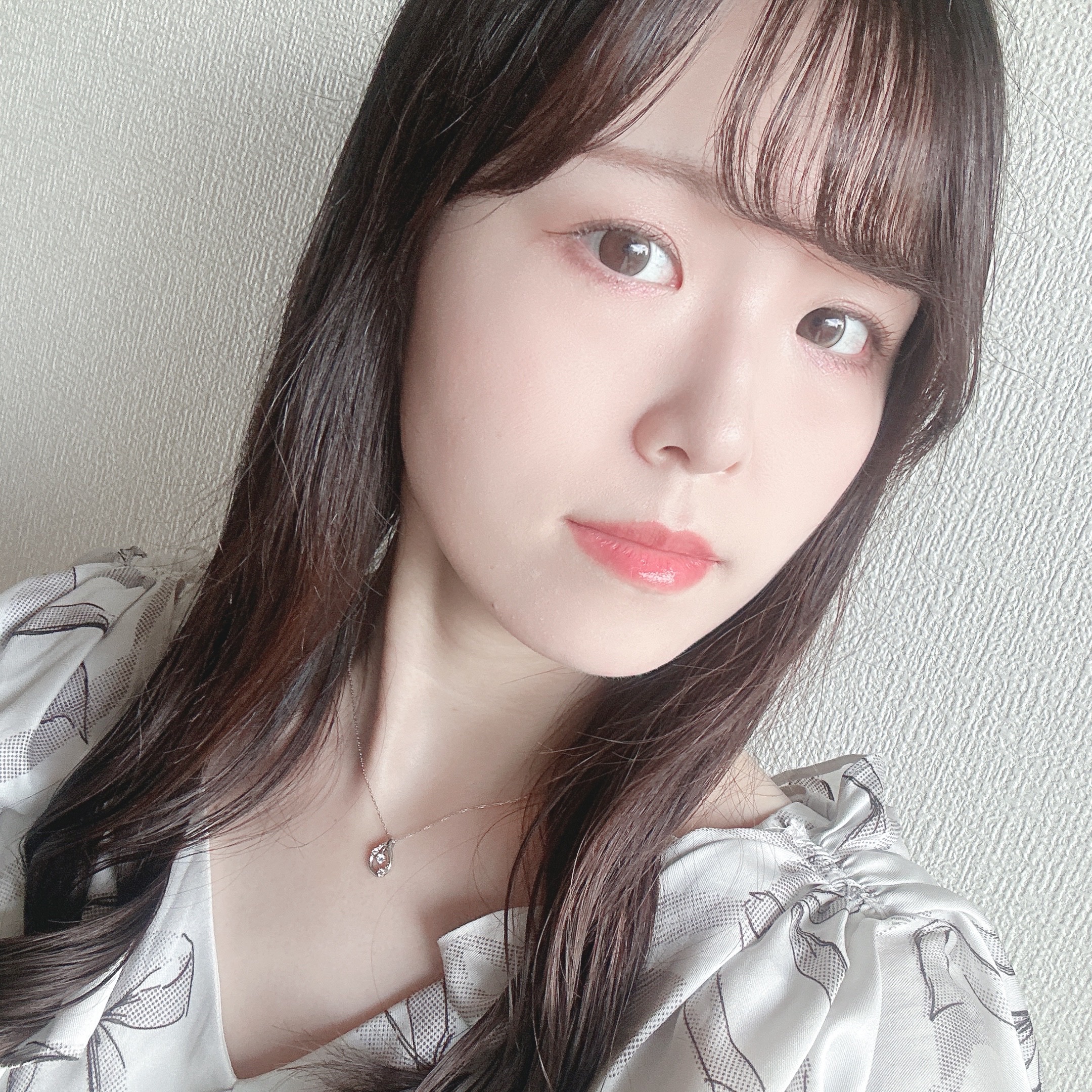 ジルスチュアート　リップブロッサム グロウ 06 urban bougainvillea/JILL STUART/口紅を使ったクチコミ（2枚目）