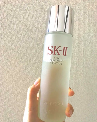 SK-II
フェイシャルトリートメントエッセンス

使い始めたタイミングで小さな白い吹出物が出たので、これのせいかと思って焦りました。

1週間程度別の低刺激の化粧水を使って様子を見て、それからまた使い