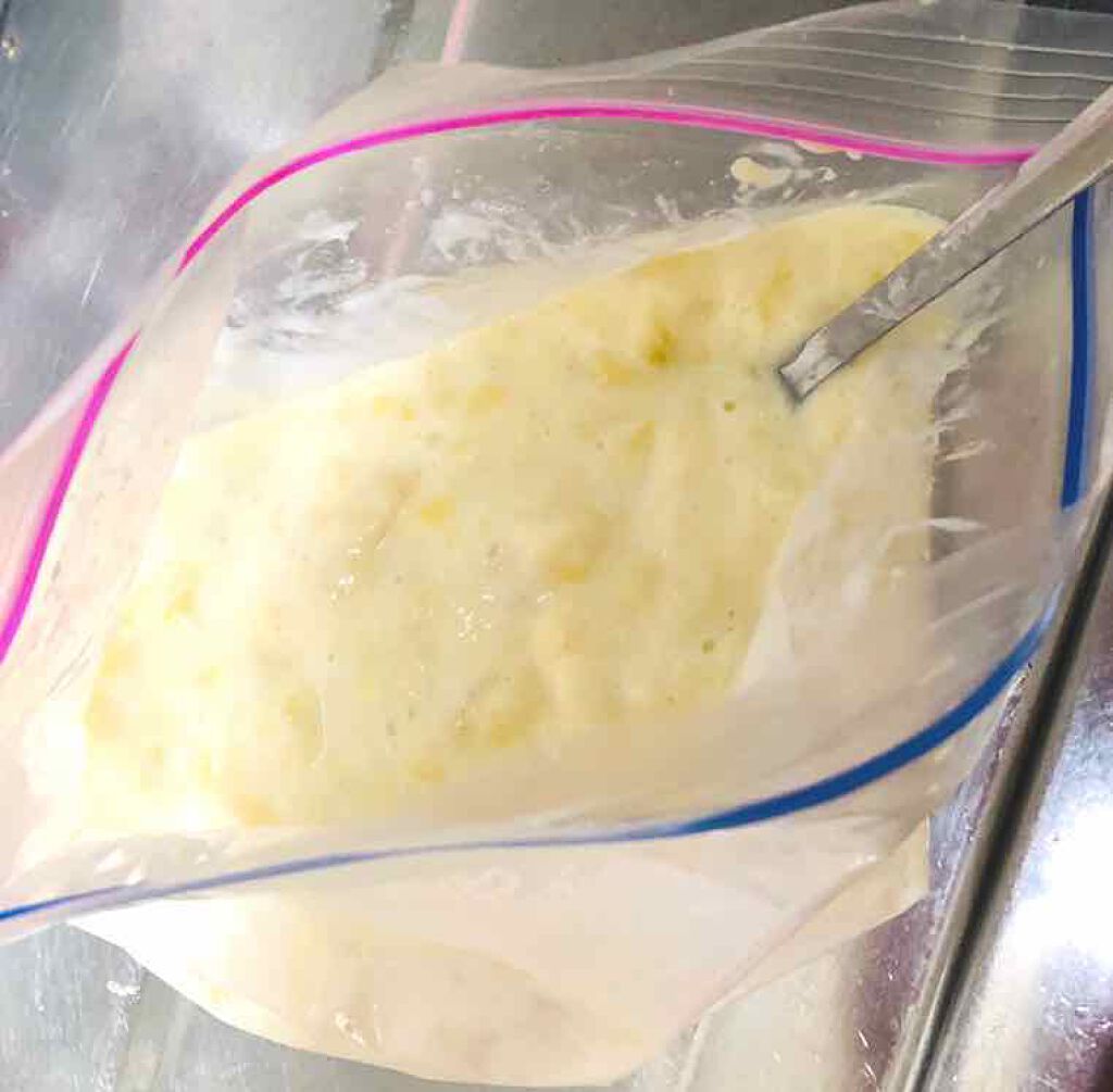 あまてら@フォロバ on LIPS 「材料2つ✌︎袋の中で混ぜて凍らせるだけ!砂糖不使用。簡単バナナ..」(3枚目)