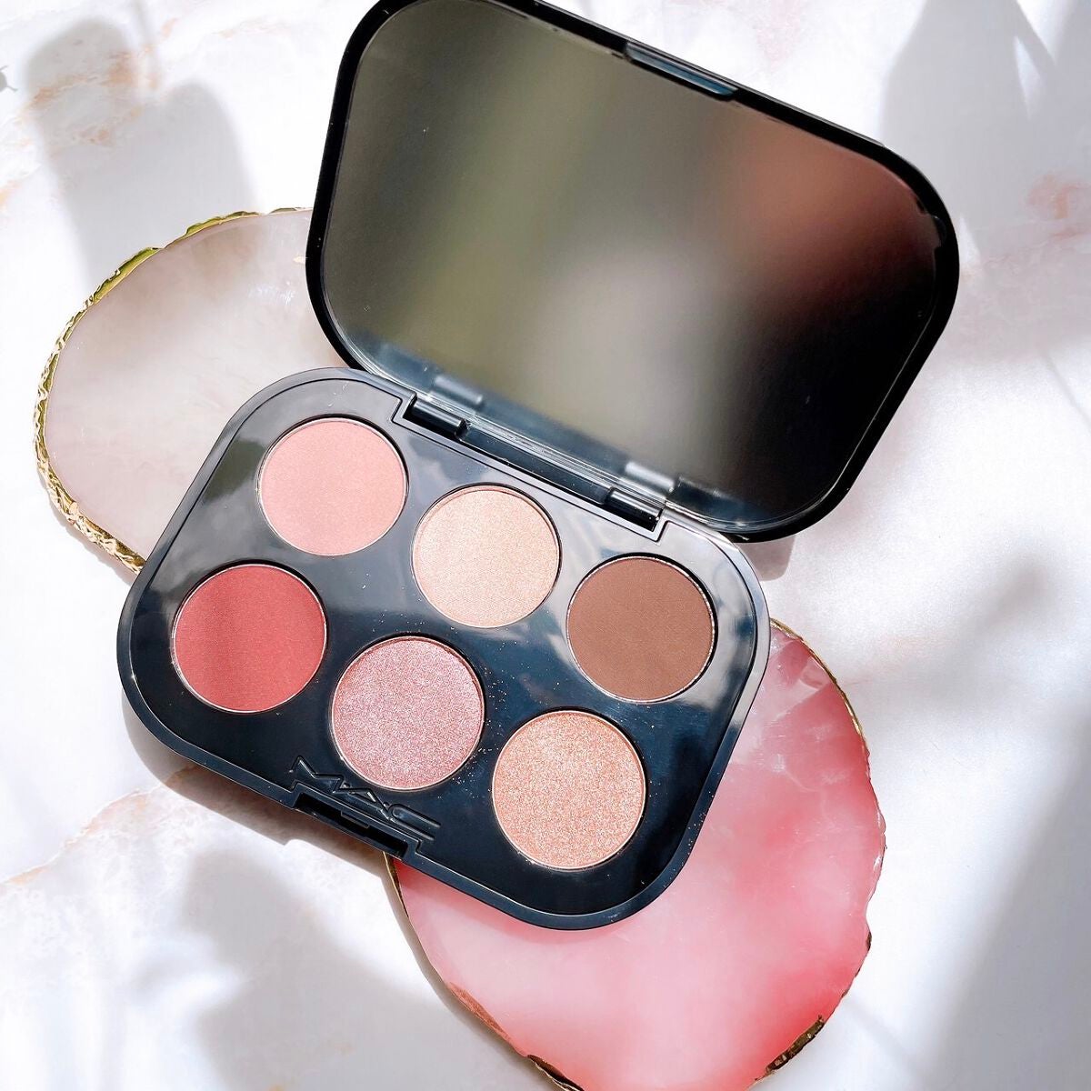 コネクト イン カラー アイシャドウ パレット × 6/M・A・C/アイシャドウパレットを使ったクチコミ(2枚目)