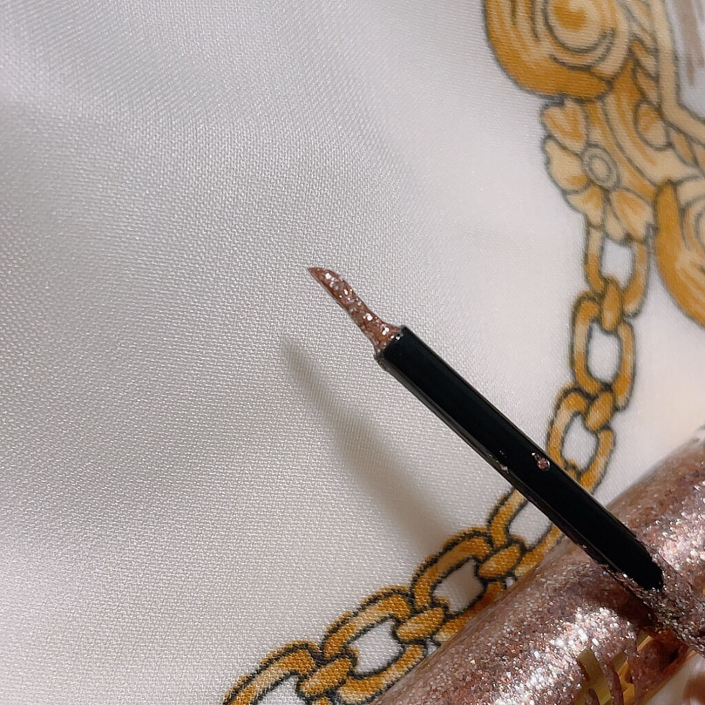 グリッターイルミネーションライナー 01 ピンクベージュ/CipiCipi/リキッドアイライナーを使ったクチコミ（2枚目）