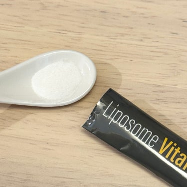 renaTerra Liposome Vitamin - 5Cのクチコミ「水なしで飲める口どけパウダータイプ🕊️

スティックタイプの個包装で手で簡単に
ちぎってあけら.....」（3枚目）