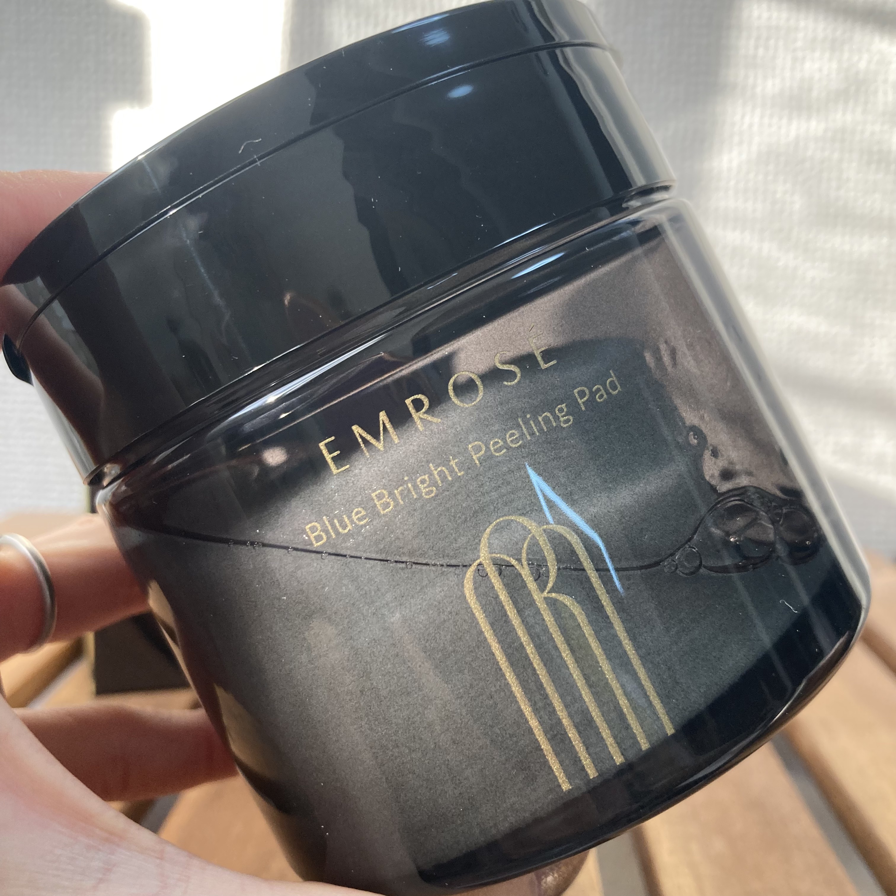 ブルーブライトピーリングパッド/EMROSÉ/トナーパッドを使ったクチコミ（2枚目）