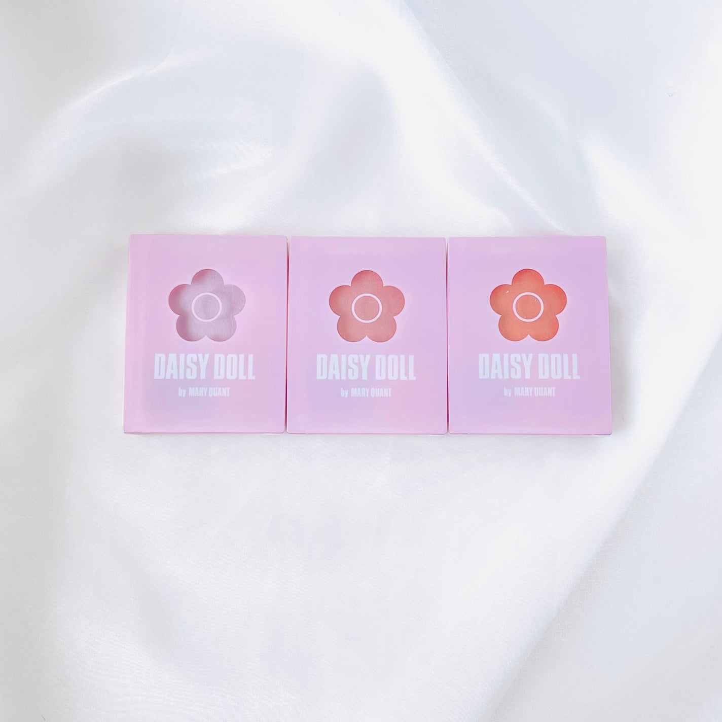 パウダーブラッシュ/DAISY DOLL by MARY QUANT/パウダーチークを使ったクチコミ(2枚目)