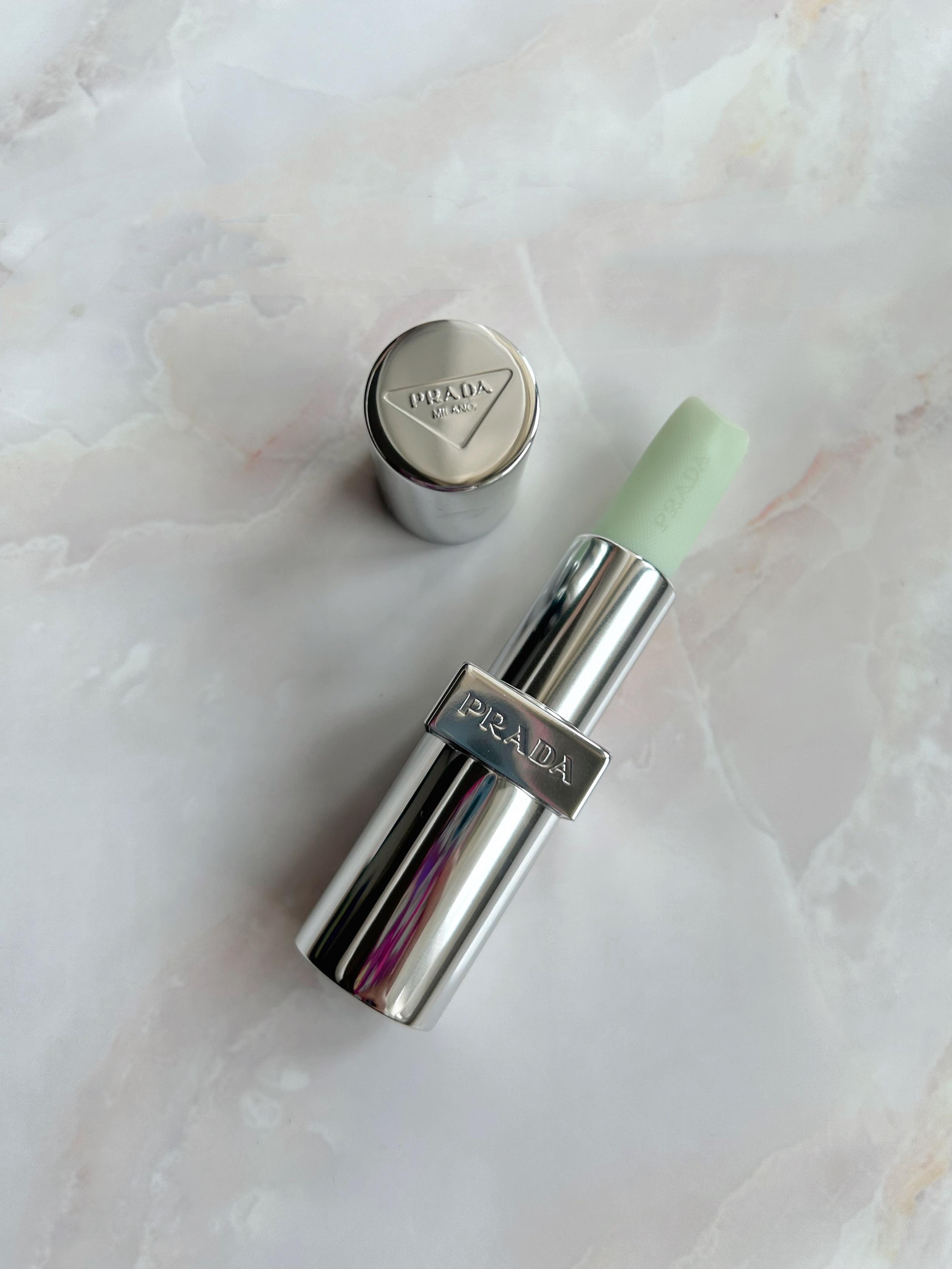 リップ バーム オプティマイジング ケア/PRADA BEAUTY/リップバームを使ったクチコミ（2枚目）