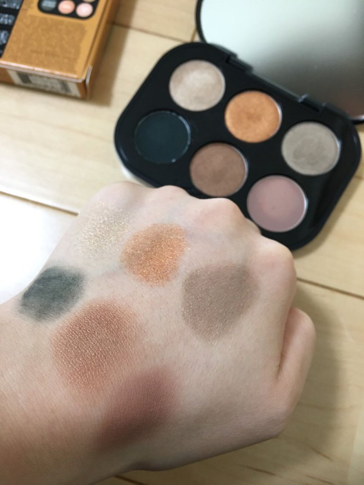 コネクト イン カラー アイシャドウ パレット × 6/M・A・C/アイシャドウパレットを使ったクチコミ（2枚目）
