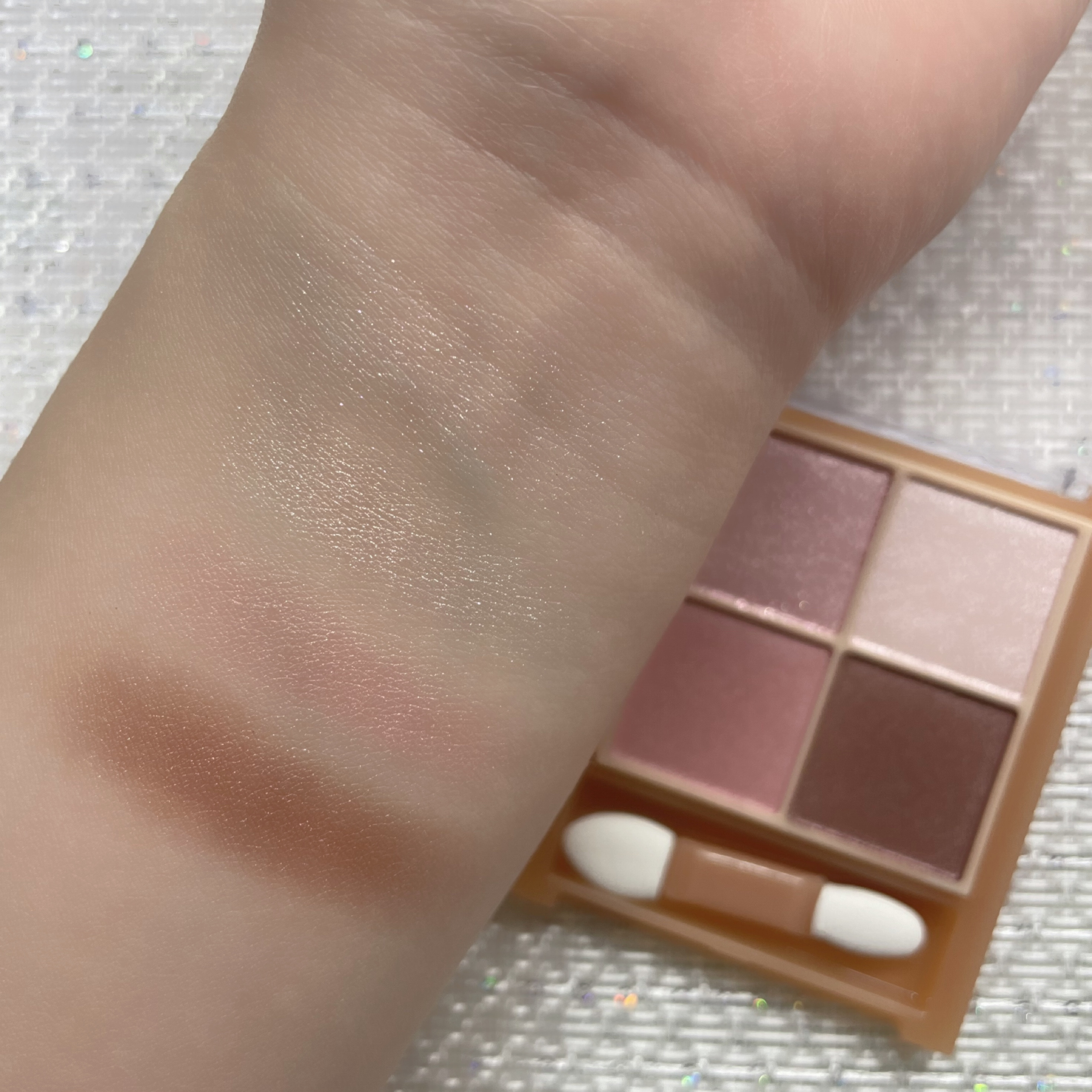 ベージュトーンアイシャドウ/CEZANNE/アイシャドウパレットを使ったクチコミ（3枚目）