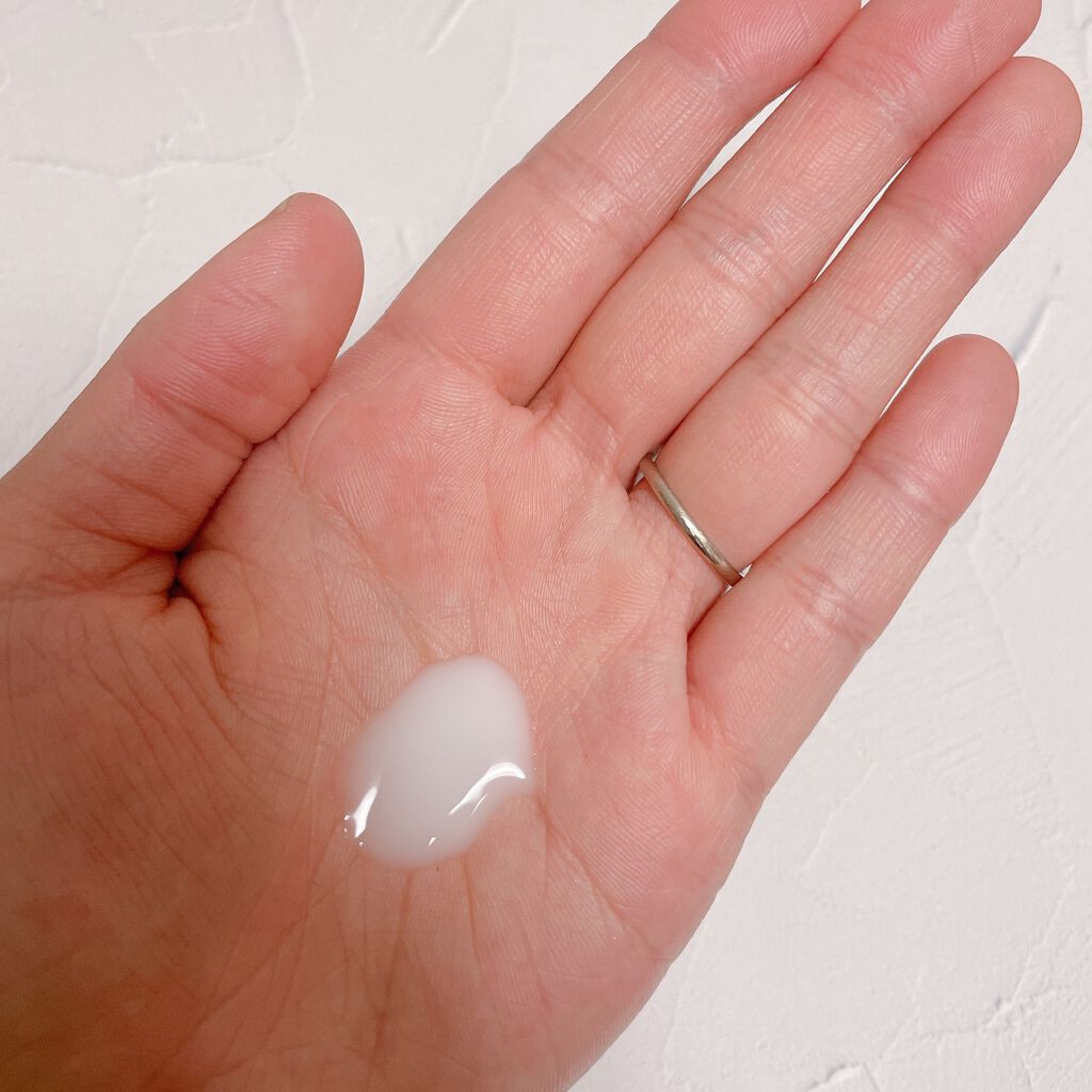 プレミアムボディミルク ホワイトニング【医薬部外品】		/ニベア/ボディミルクを使ったクチコミ(2枚目)