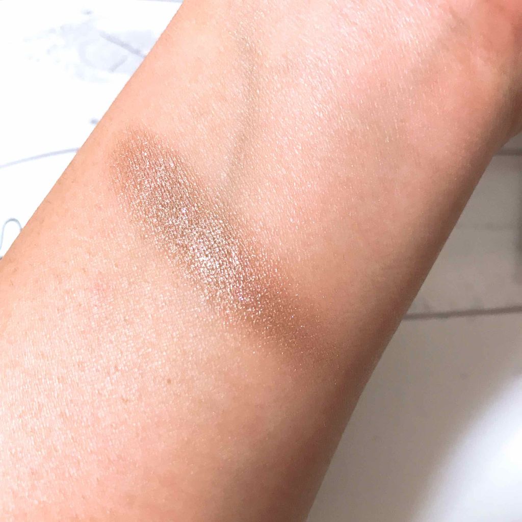 アリュールド シングル アイシャドウ/DAZZSHOP/単色アイシャドウを使ったクチコミ（3枚目）