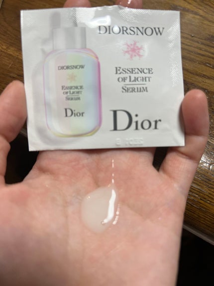 【旧】スノー アルティメット エッセンス オブ ライト/Dior/美容液を使ったクチコミ(2枚目)