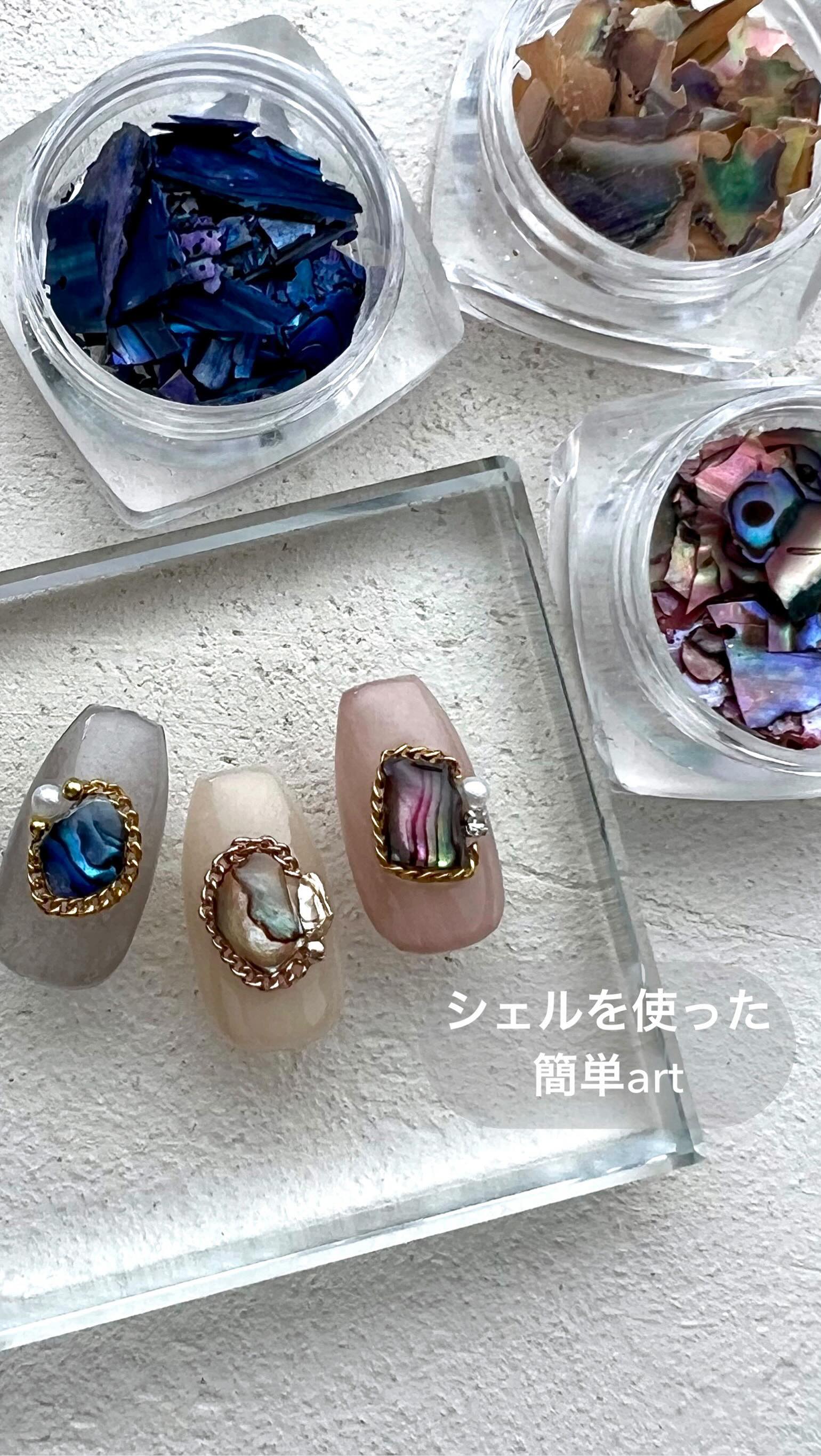 #シェルネイル,#宝石ネイル,#天然石ネイル,#チェーンネイル,#ブローチネイル,#ぷっくりネイル,#セルフネイル,#夏ネイル,#パールネイル,#ブリオンネイル,#アクセサリーネイルのネイルデザイン