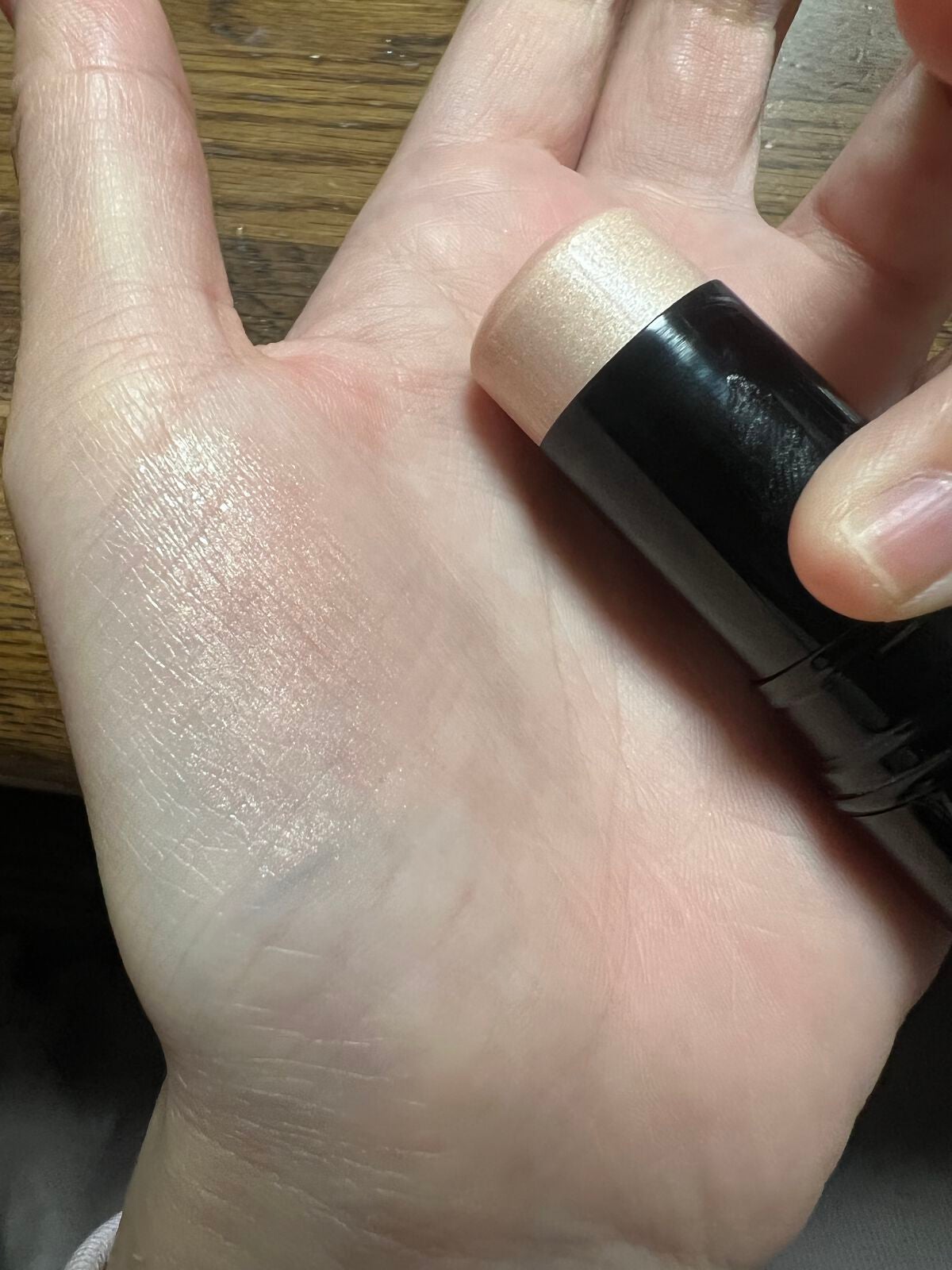 ボーム エサンシエル/CHANEL/スティックハイライトを使ったクチコミ(2枚目)