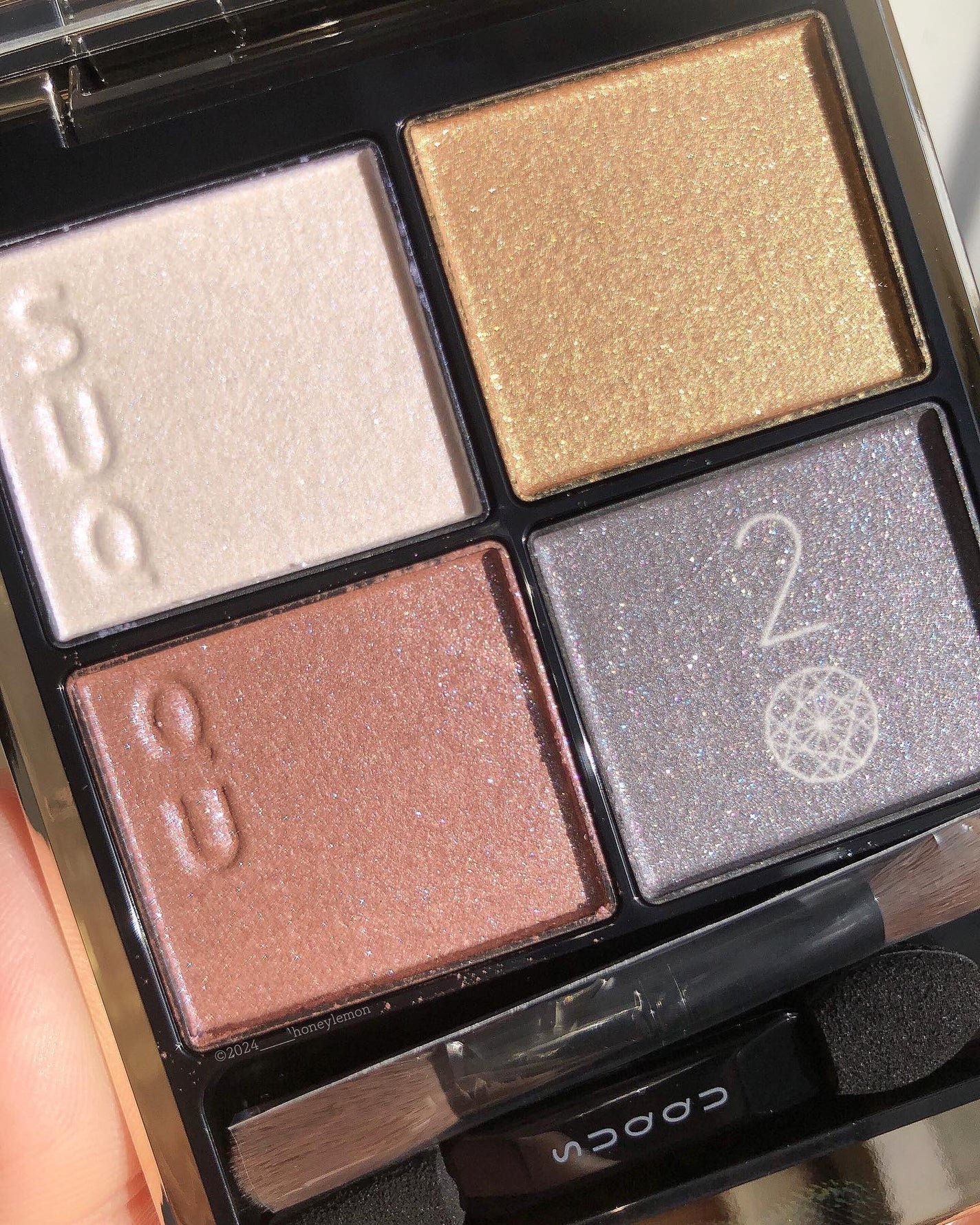 シグニチャー カラー アイズ/SUQQU/アイシャドウパレットを使ったクチコミ(4枚目)