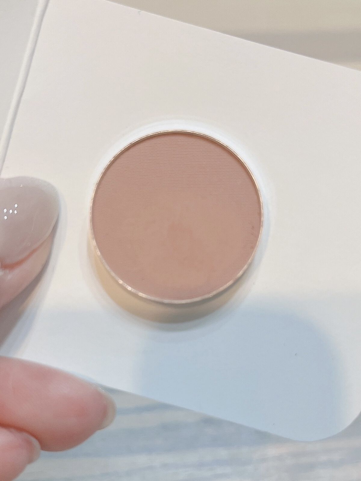 スモール アイシャドウ ソフト ブラウン/M・A・C/単色アイシャドウを使ったクチコミ（2枚目）