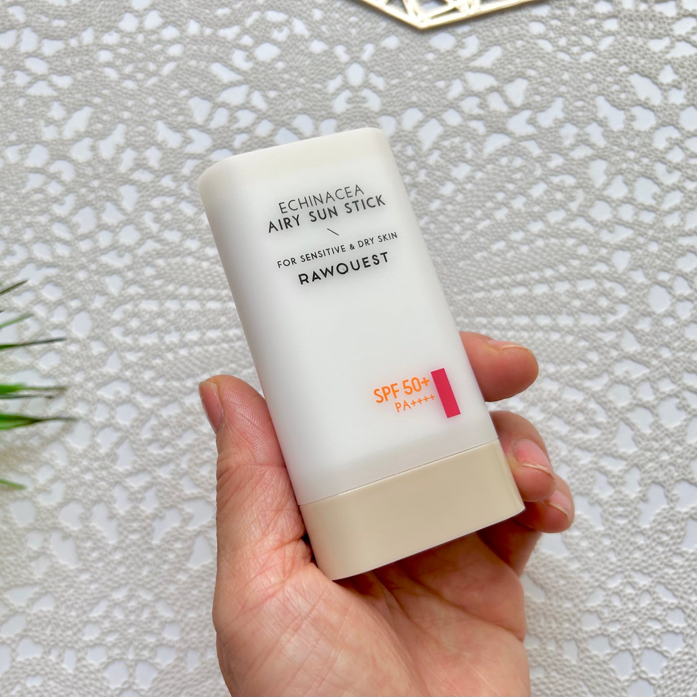 エネキシア エアリーサンスティック/RAWQUEST/日焼け止めスティックを使ったクチコミ(3枚目)