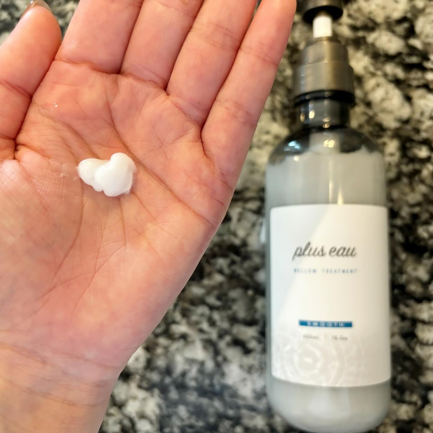 Nð on LIPS ã.@plus_eau#pluseau#ããªã¥ã¹ãªãŒ#ã¡ããŠã·ã£..ãïŒ3æç®ïŒ