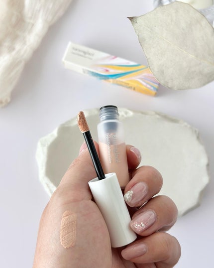 ナチュラグラッセ リキッド アイ&フェイスカラー 01 サニーブライト/ナチュラグラッセ/リキッドアイシャドウの画像