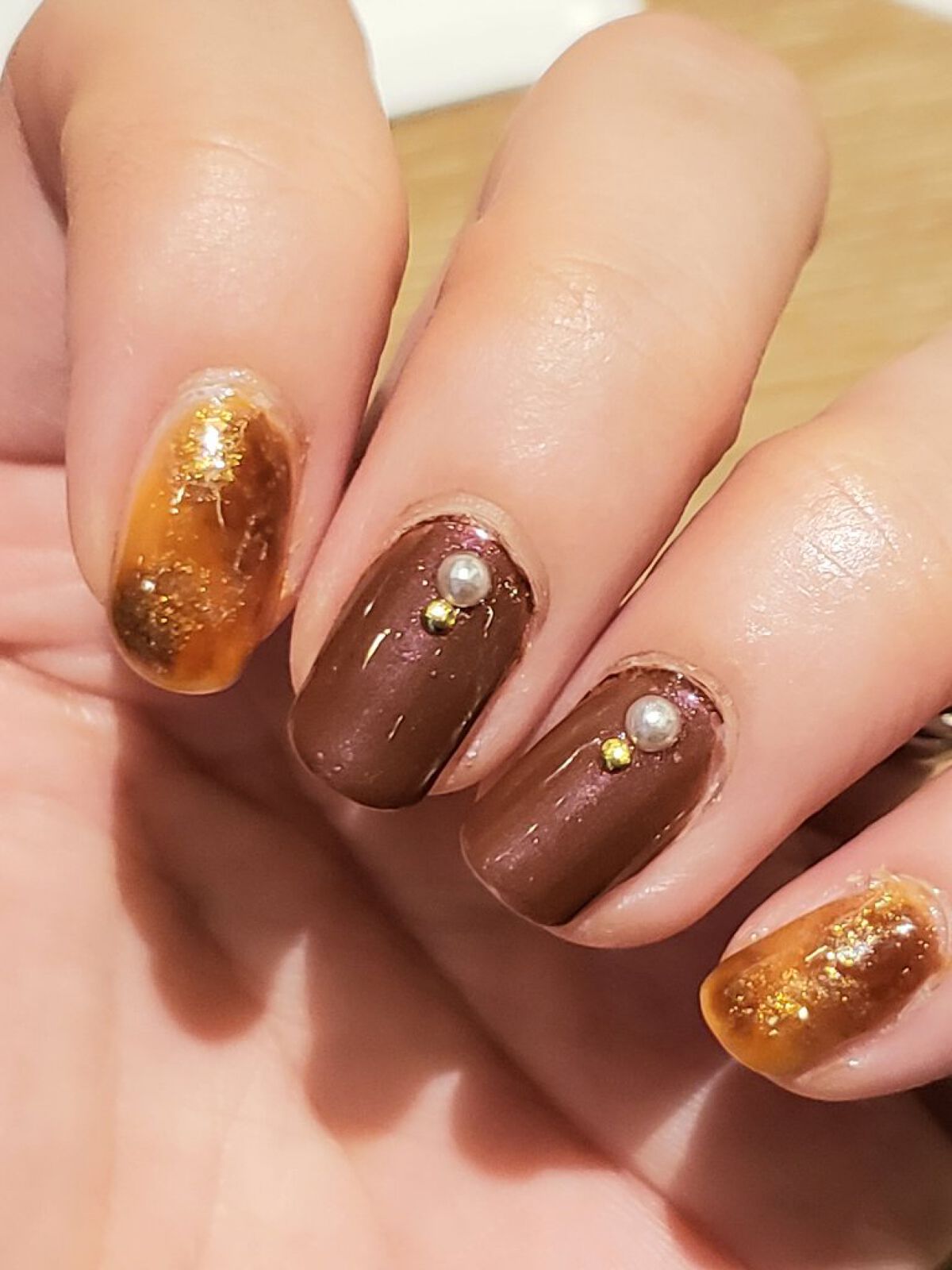 土木系おねいさん on LIPS 「はじめてのべっこうネイル~なかなかうまくできたんじゃないかしら..」(2枚目)