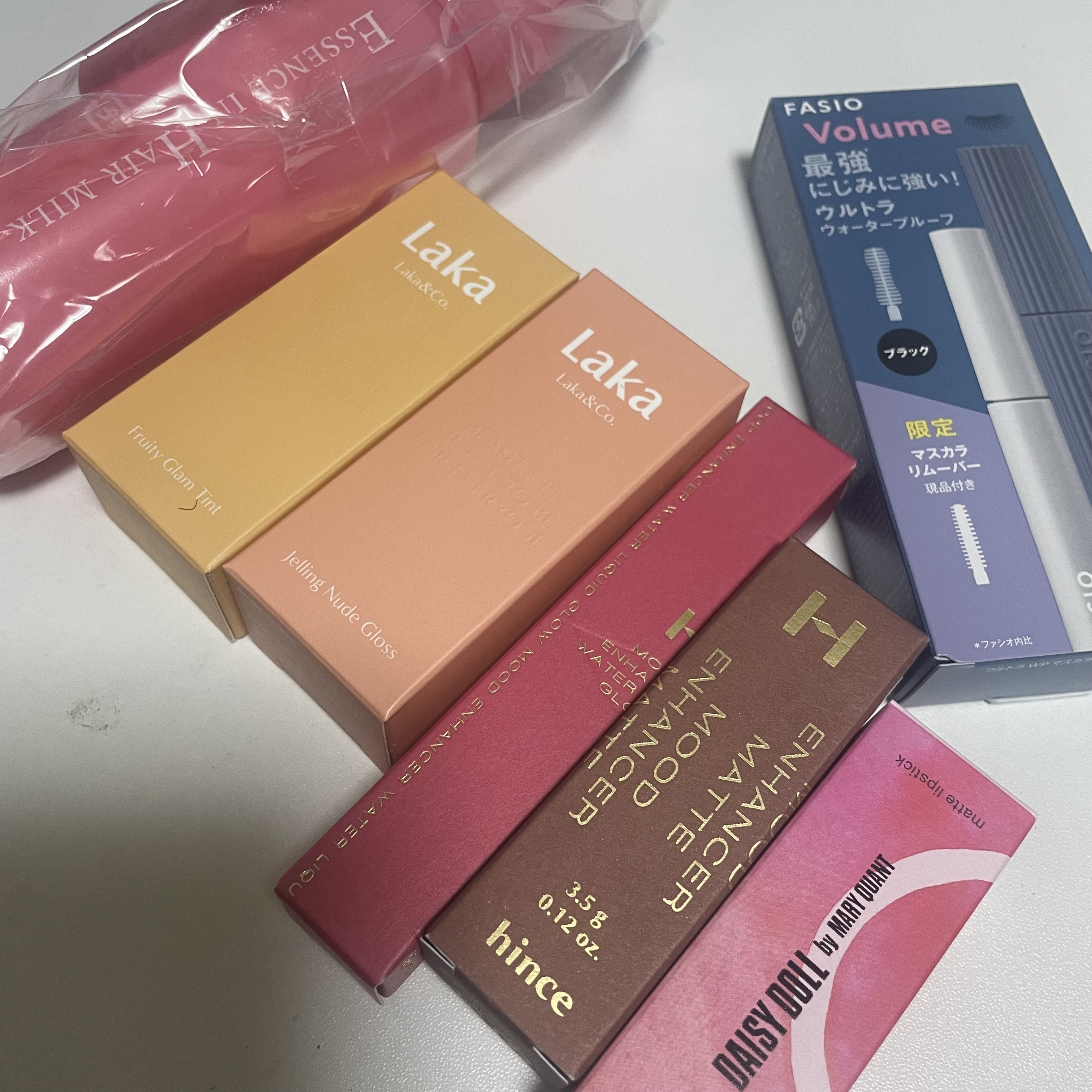 ウルトラ WP マスカラ(ボリューム) キット(ボリューム)(01 ブラック 6g+リムーバー 6.5ml)/FASIO/マスカラを使ったクチコミ（2枚目）