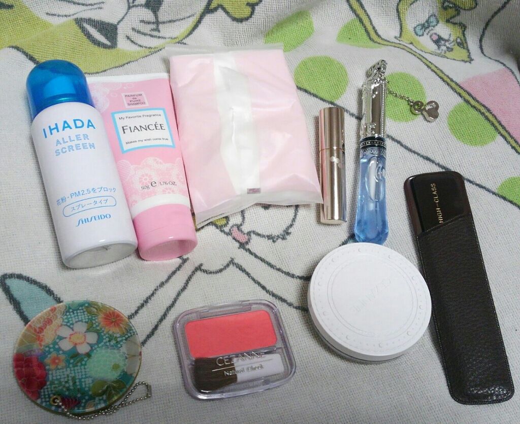 白黒ちゃん on LIPS 「☆持ち歩き用ポーチの中身☆立て続けの投稿になってしまいましたが..」(3枚目)