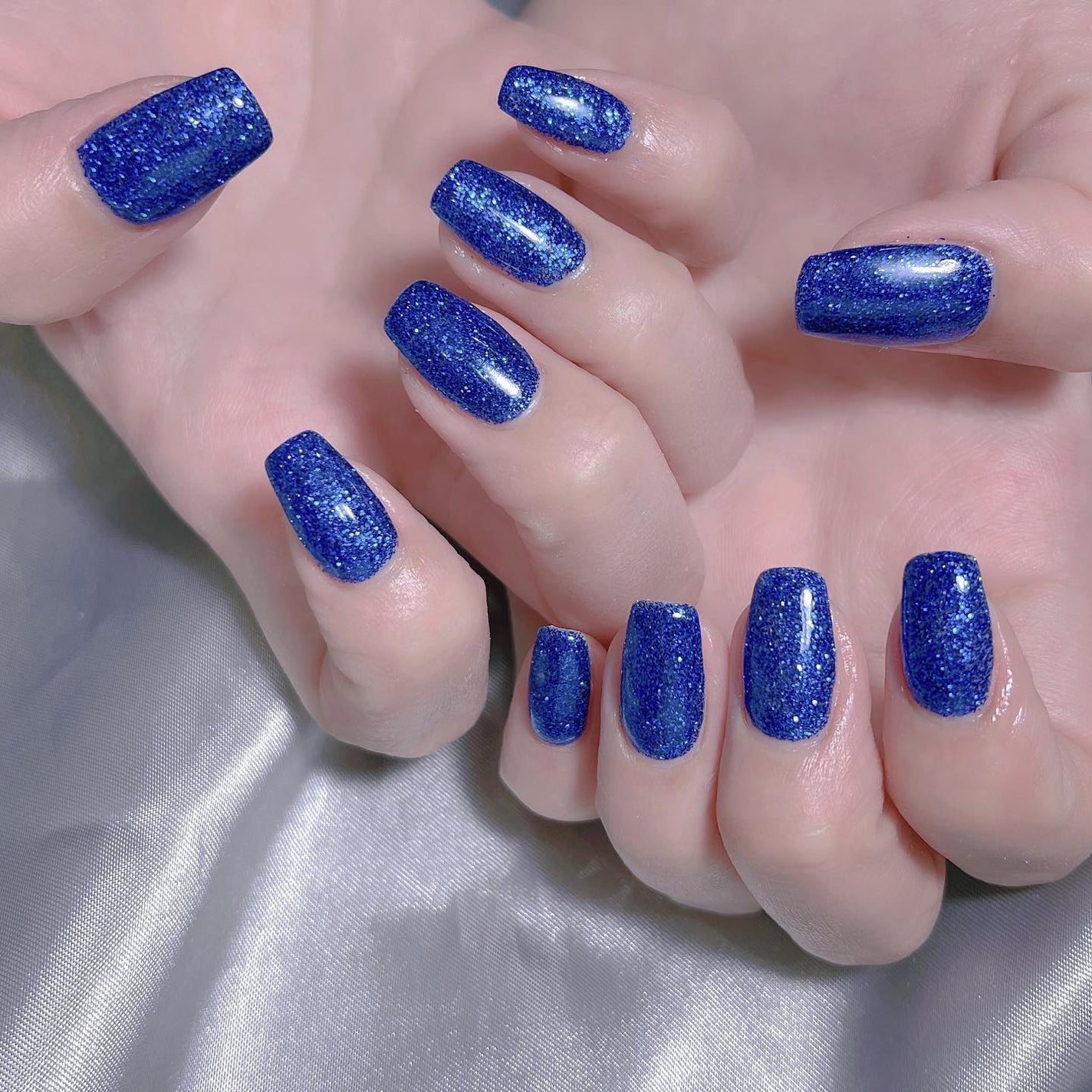 なかやまちえこ on LIPS 「ブルーのグリッター🪄⠀⠀@hinaofficial0313さん..」(1枚目)