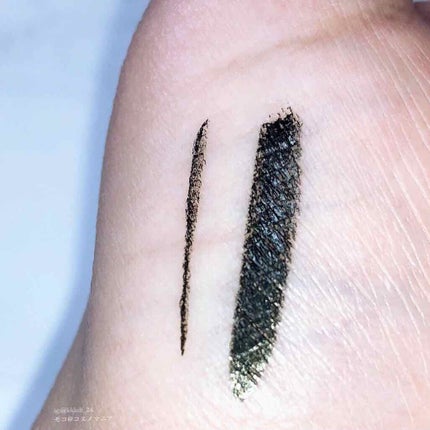 Amplitude ロングラスティング リキッドアイライナーのクチコミ「アンプリチュード ロングラスティングリキッドアイライナー。
こちらは、01 ブラック。
.....」(3枚目)