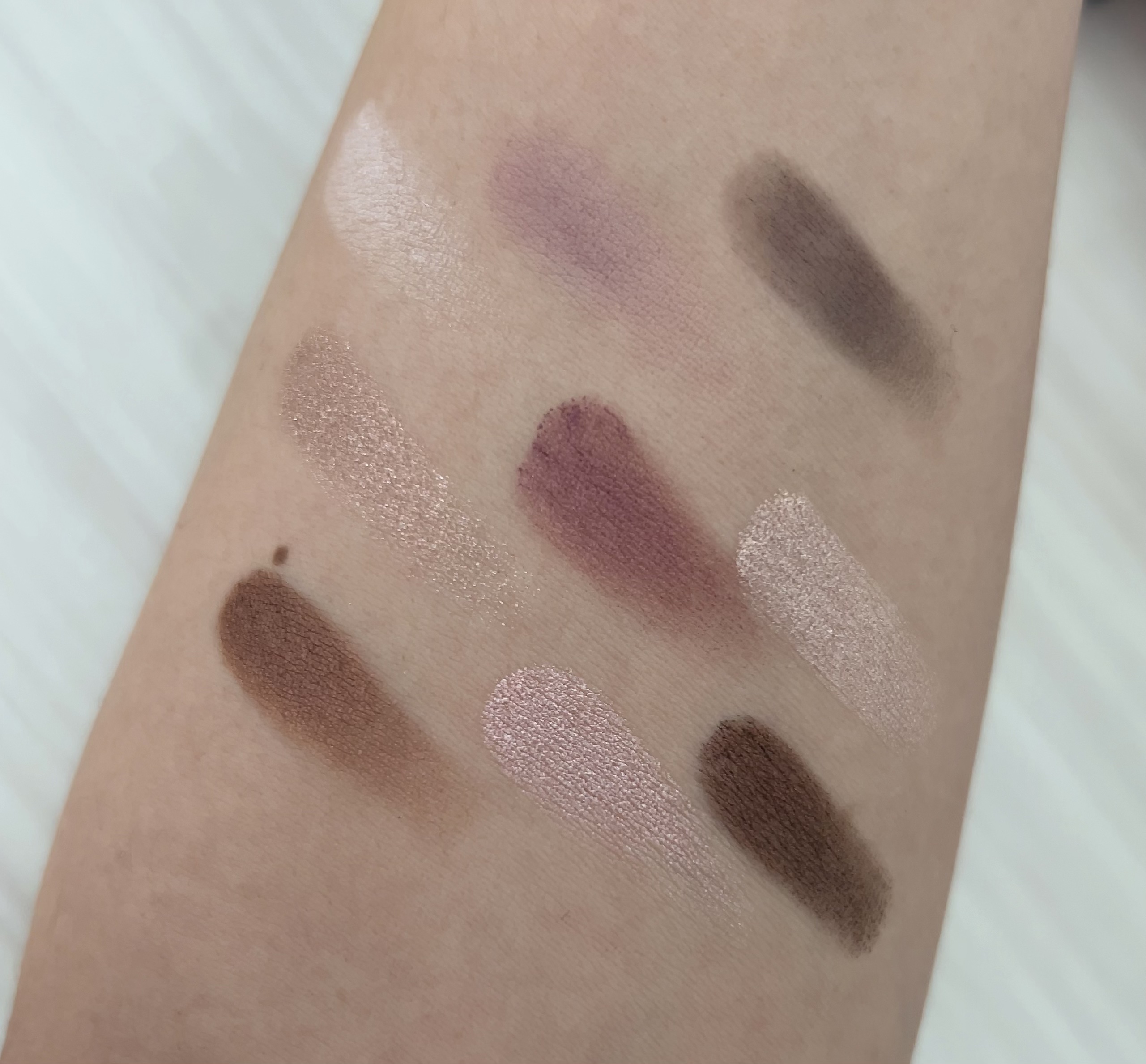 スターライト ドリームス アイシャドウ パレット /ローラ メルシエ/アイシャドウパレットを使ったクチコミ（3枚目）