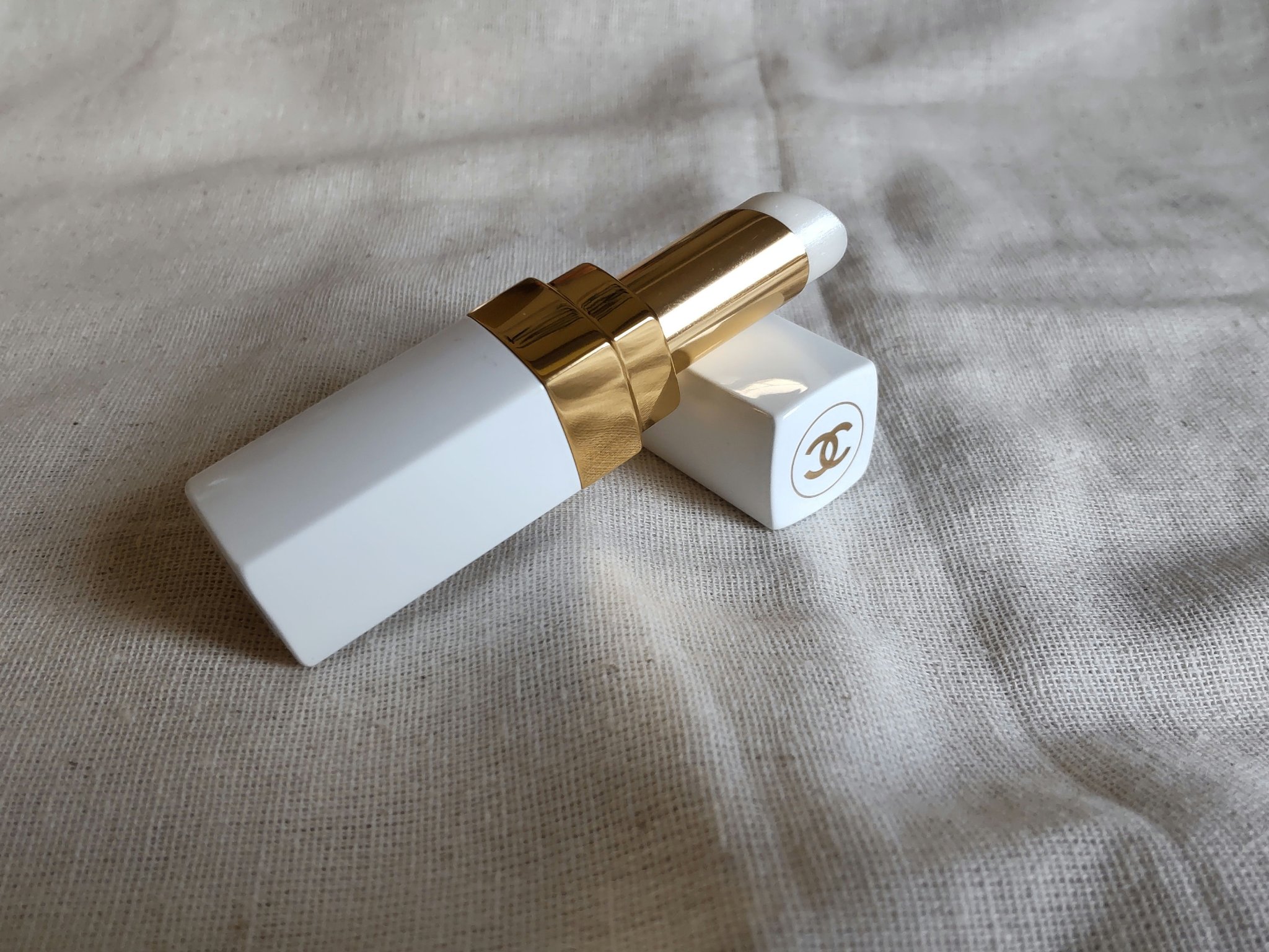 シャネル ルージュ ココ ボーム 912 ドリーミー ホワイト