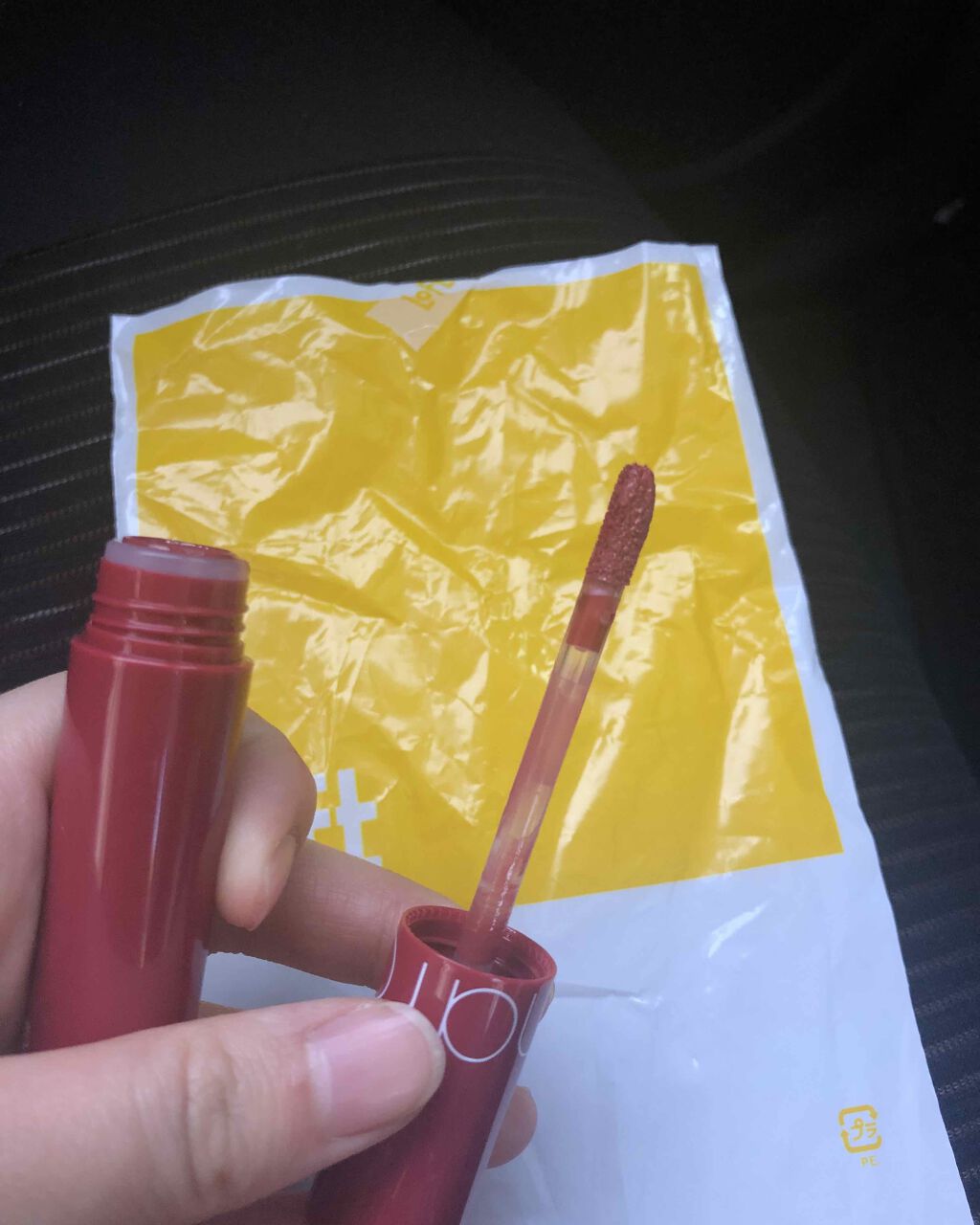 ジューシーラスティングティント/rom&nd/リップティントを使ったクチコミ（2枚目）