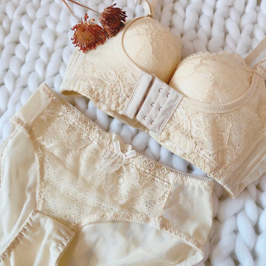 リフトアップ美胸ブラ/ラディアンヌ/ナイトブラを使ったクチコミ(2枚目)