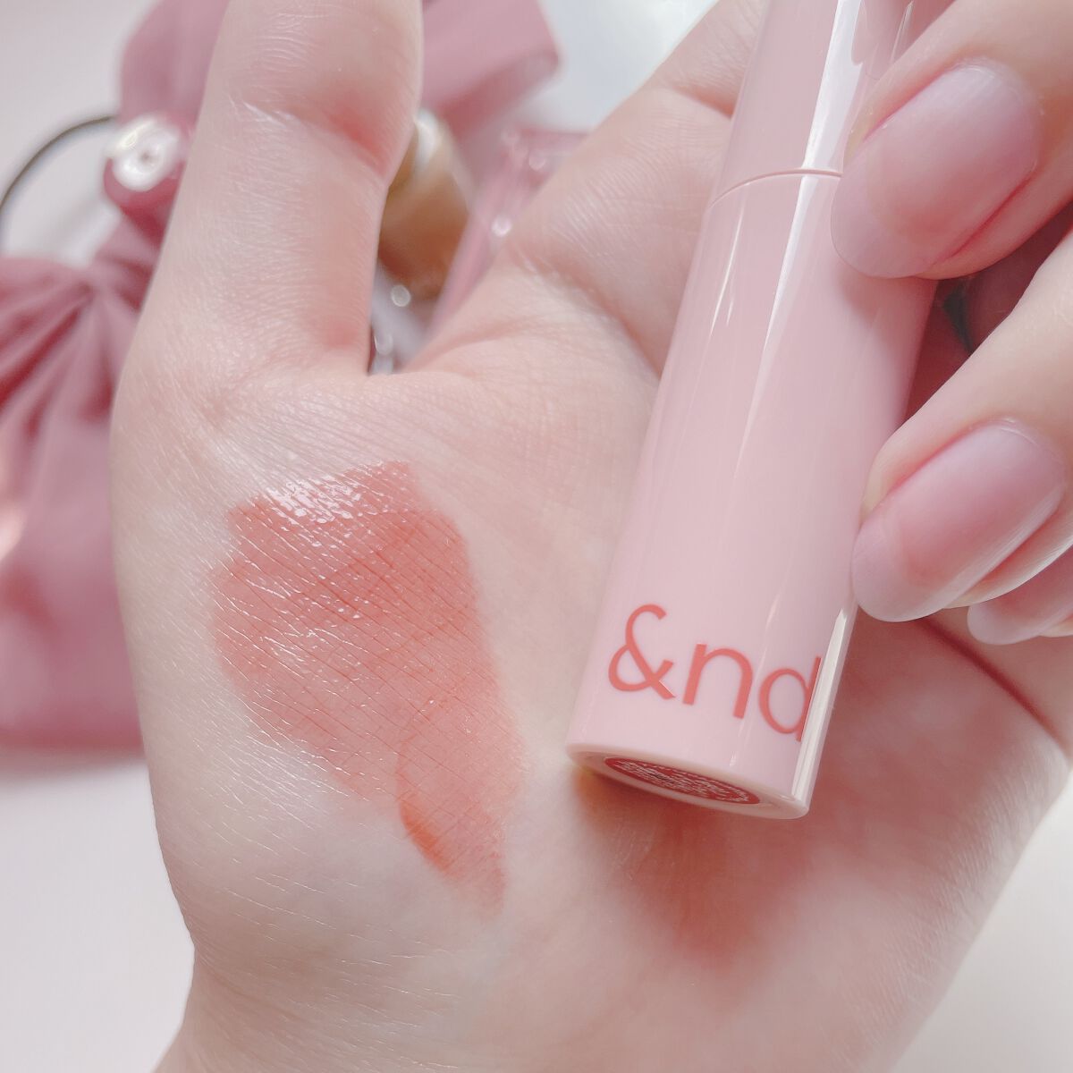 アンドバイロムアンド　グラッシーボムティント/&nd by rom&nd/リップティントを使ったクチコミ（2枚目）