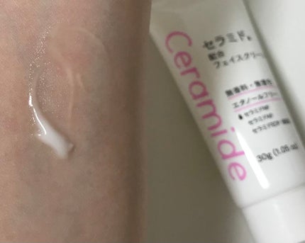 DAISO フェイスクリームD セラミドのクチコミ「フェイスクリームD CE
セラミド配合
フェイスクリーム
無香料・無着色
エタノールフリ.....」(3枚目)