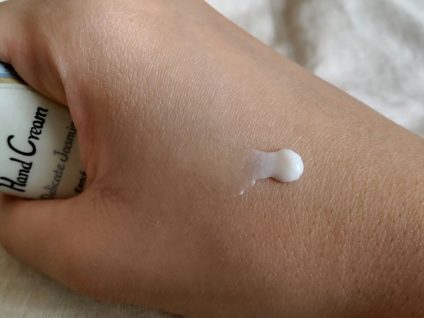 ハンドクリーム デリケート・ジャスミン/SABON/ハンドクリームを使ったクチコミ(3枚目)