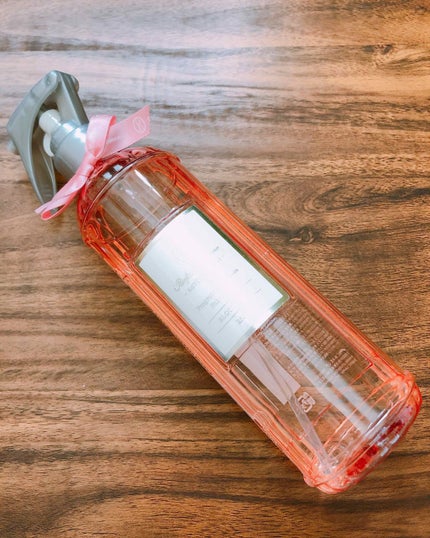 パルフェタムール サボンサボン フレグランス プレミアム ファブリックミストのクチコミ「パルフェタムール
サボンサボン 
フレグランス プレミアム ファブリックミスト
【ブルームアリ.....」(3枚目)