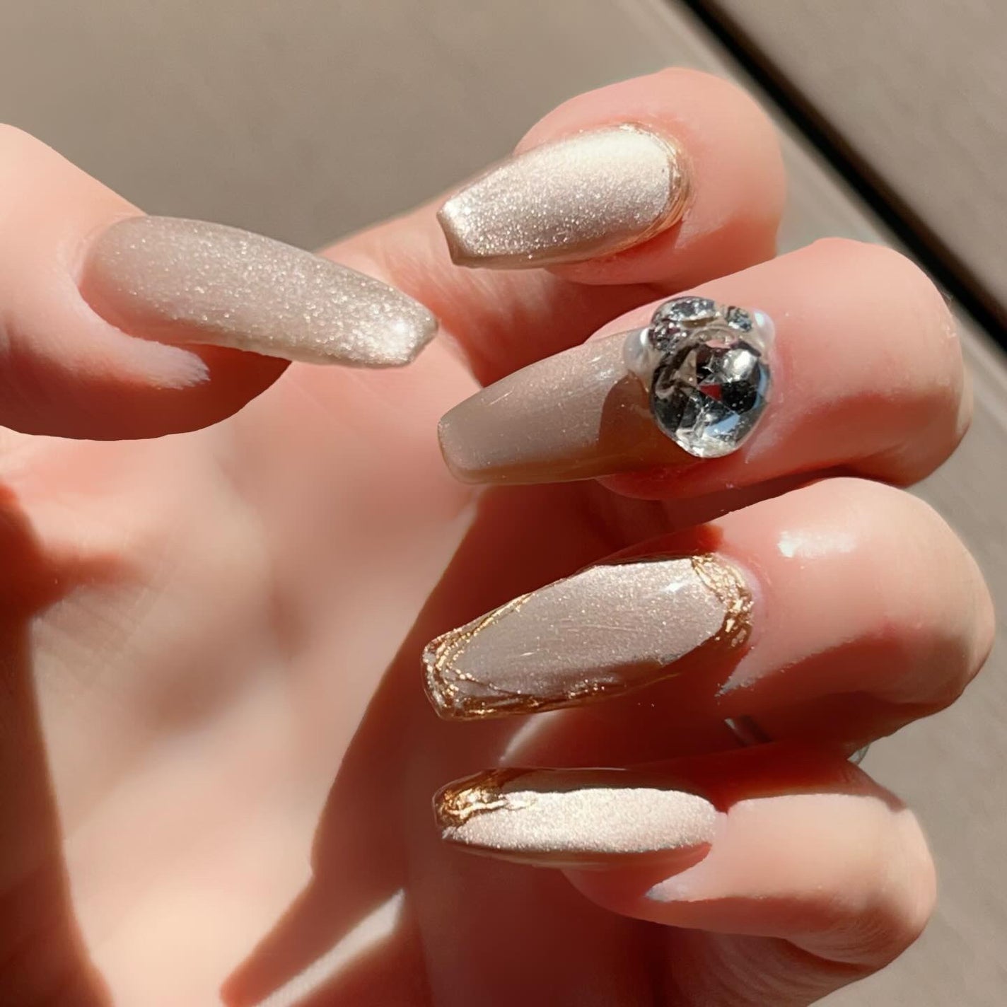 yuma🧸フォロバ◎ on LIPS 「今回のネイルは#ネイル工房さんの#5ミクロンマグネット❤️お色..」(1枚目)