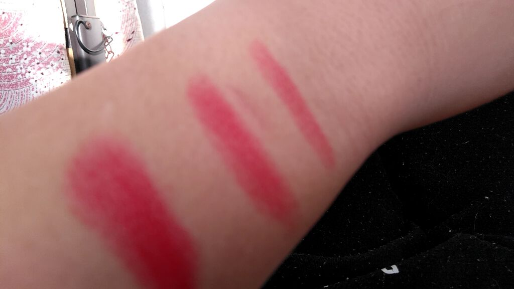 pink_rouge_eqy on LIPS 「とてもいい色だし学校につけて行ってもばれない唇の真ん中にのせて..」(2枚目)