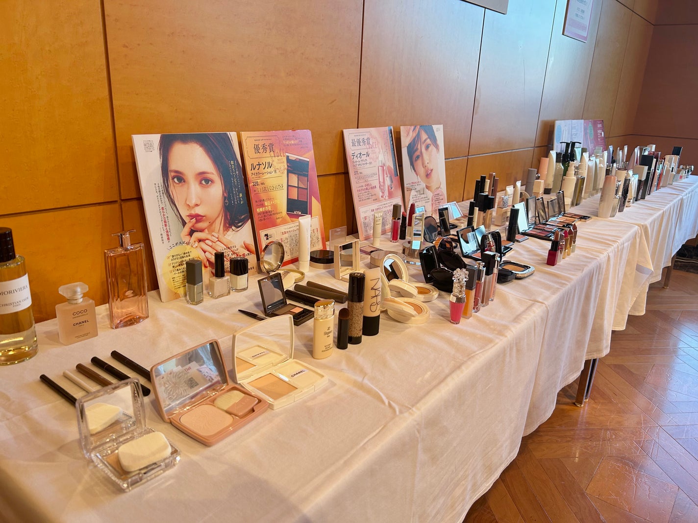 ディオール バックステージ フェイス グロウ パレット/Dior/ハイライトを使ったクチコミ(3枚目)