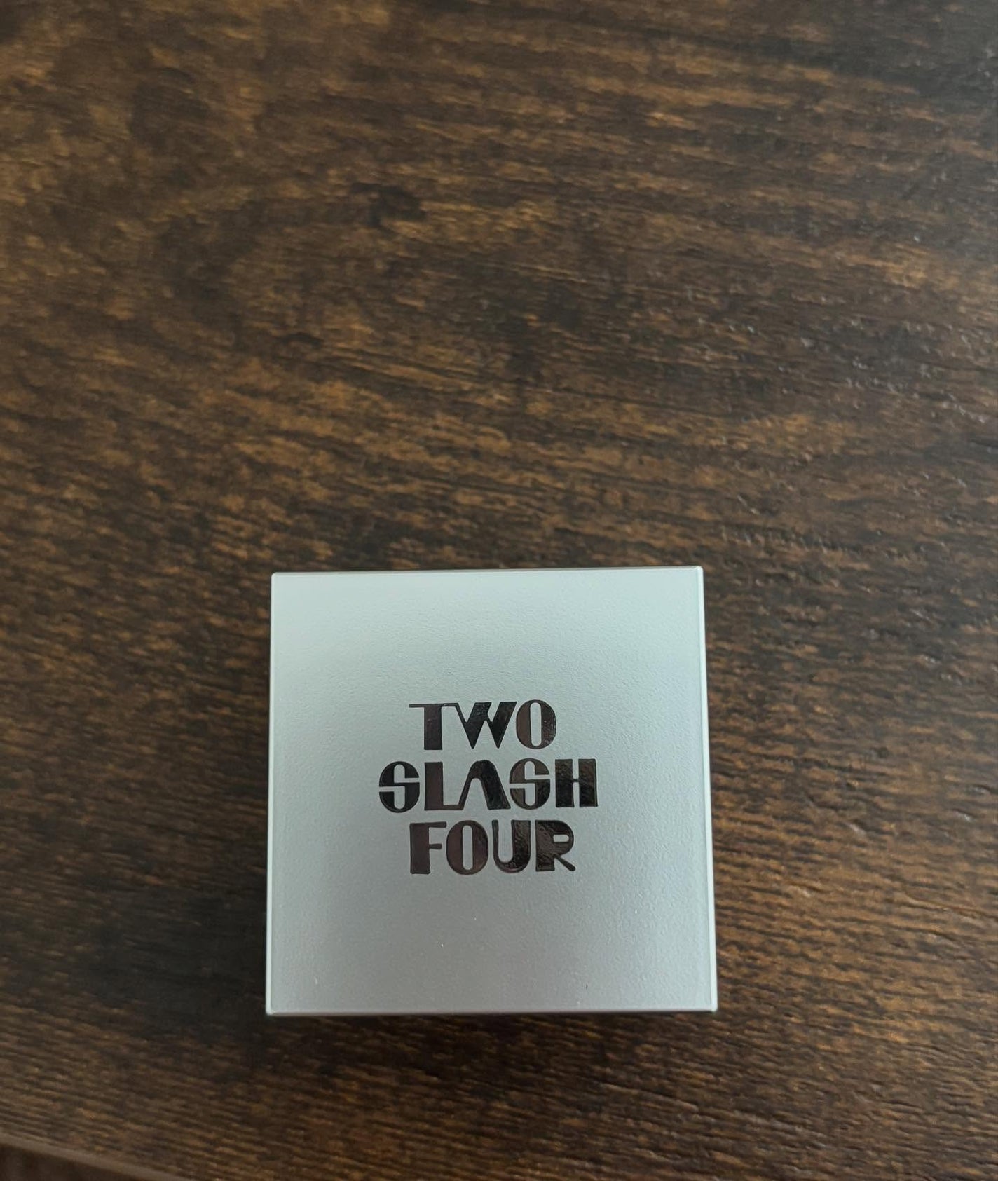 ストロビングフェイスキューブ/TWO SLASH FOUR/ハイライトを使ったクチコミ(5枚目)